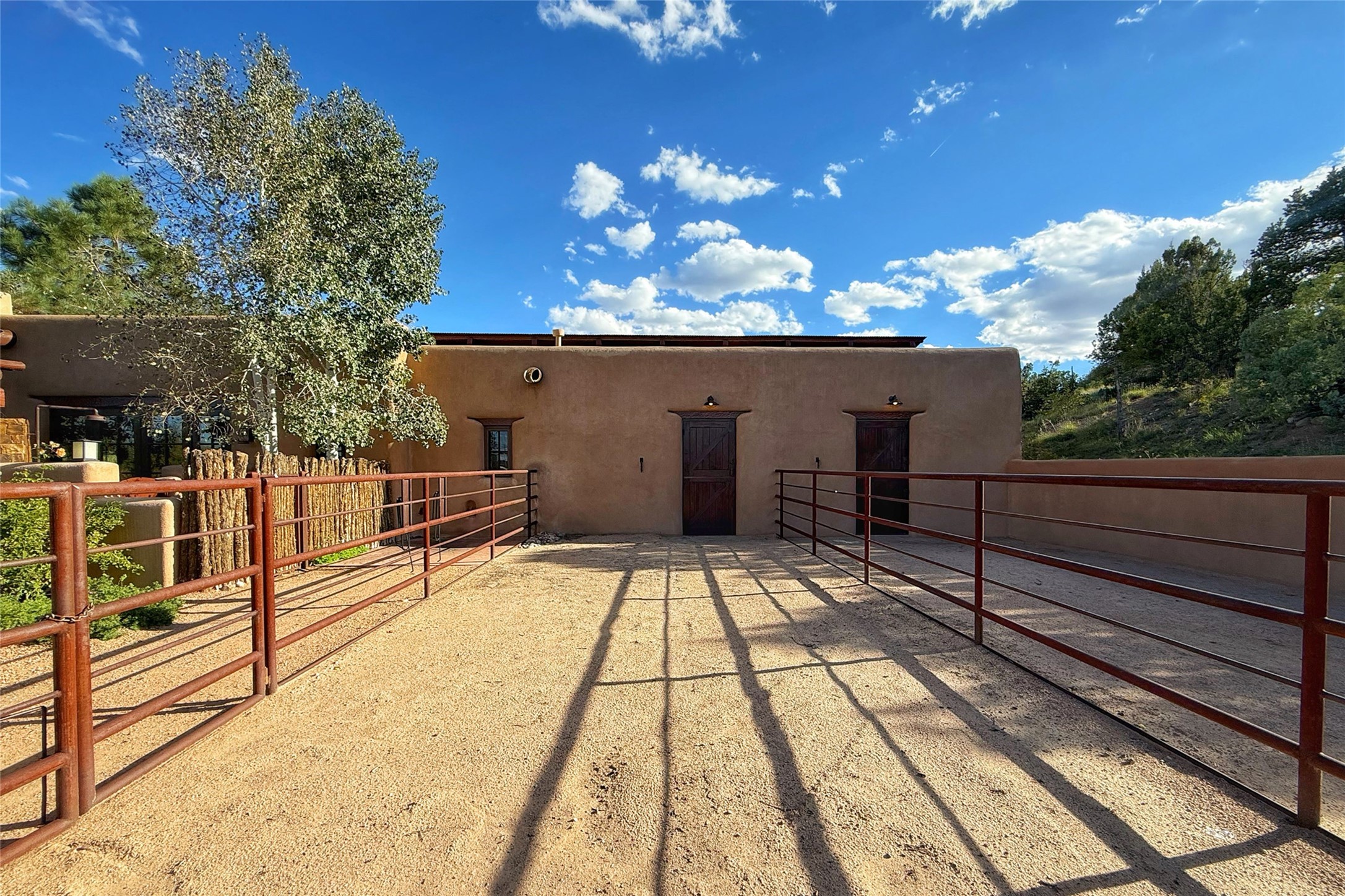 77 Headquarters Trail