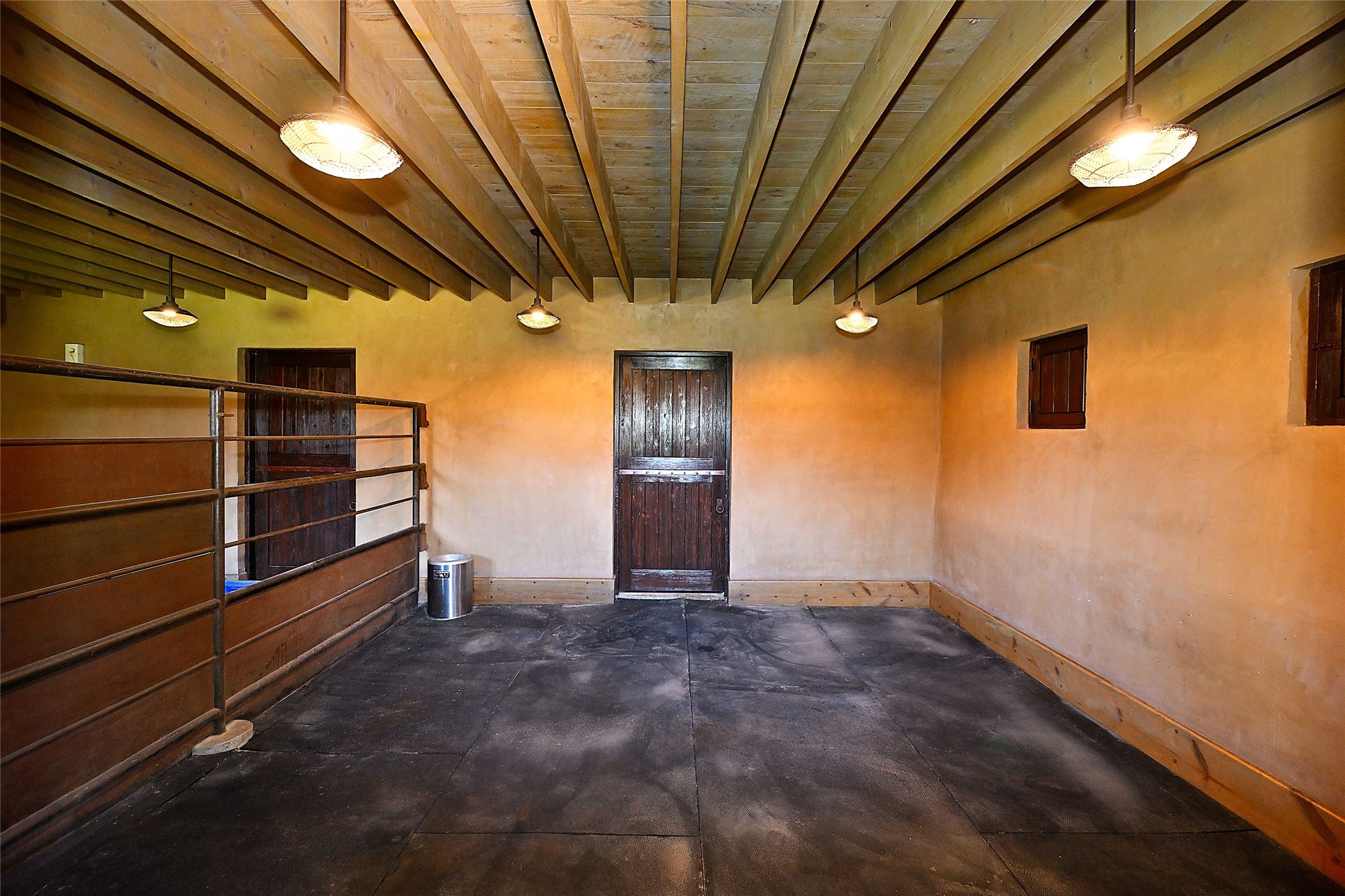 77 Headquarters Trail