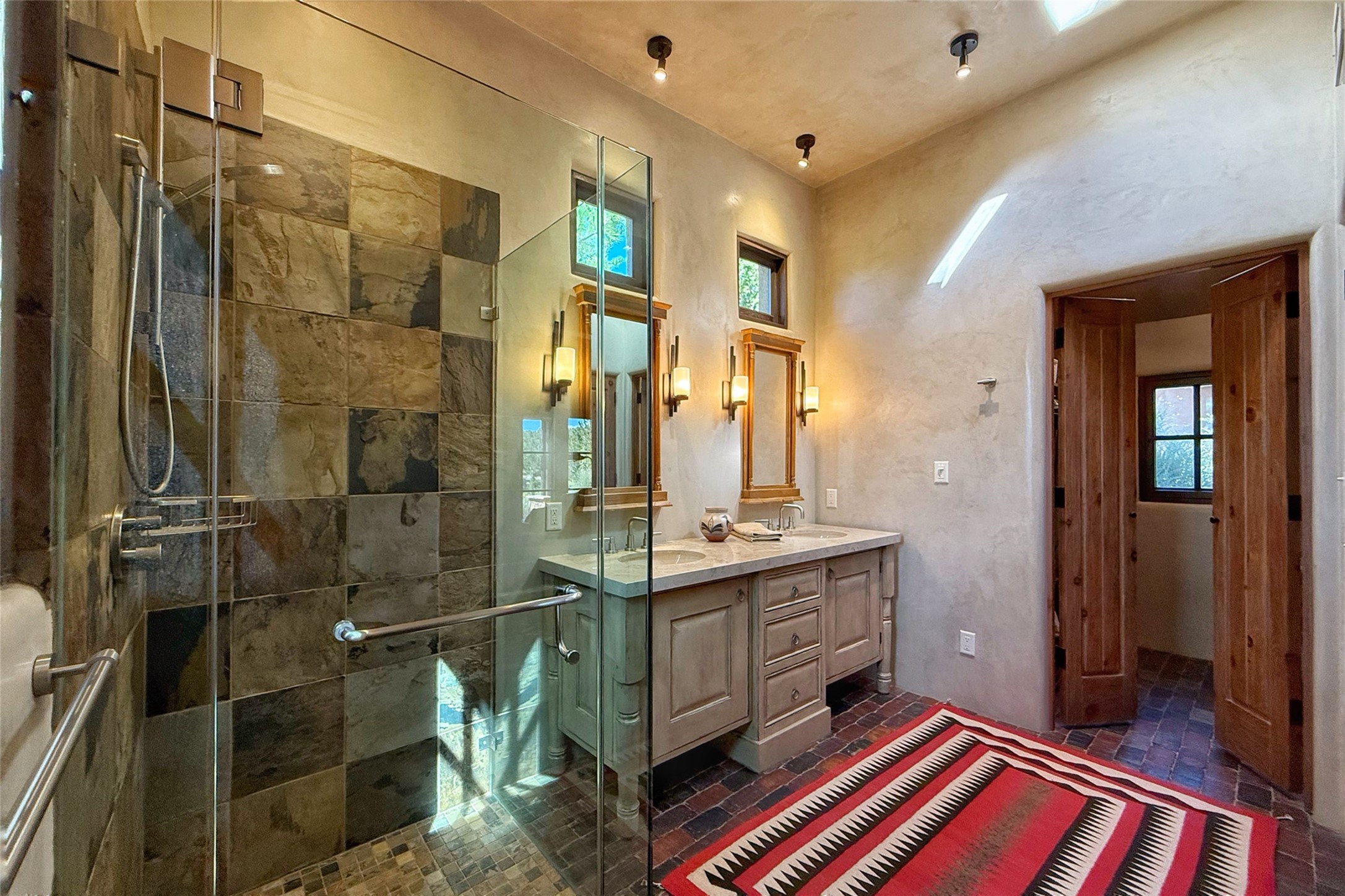 77 Headquarters Trail