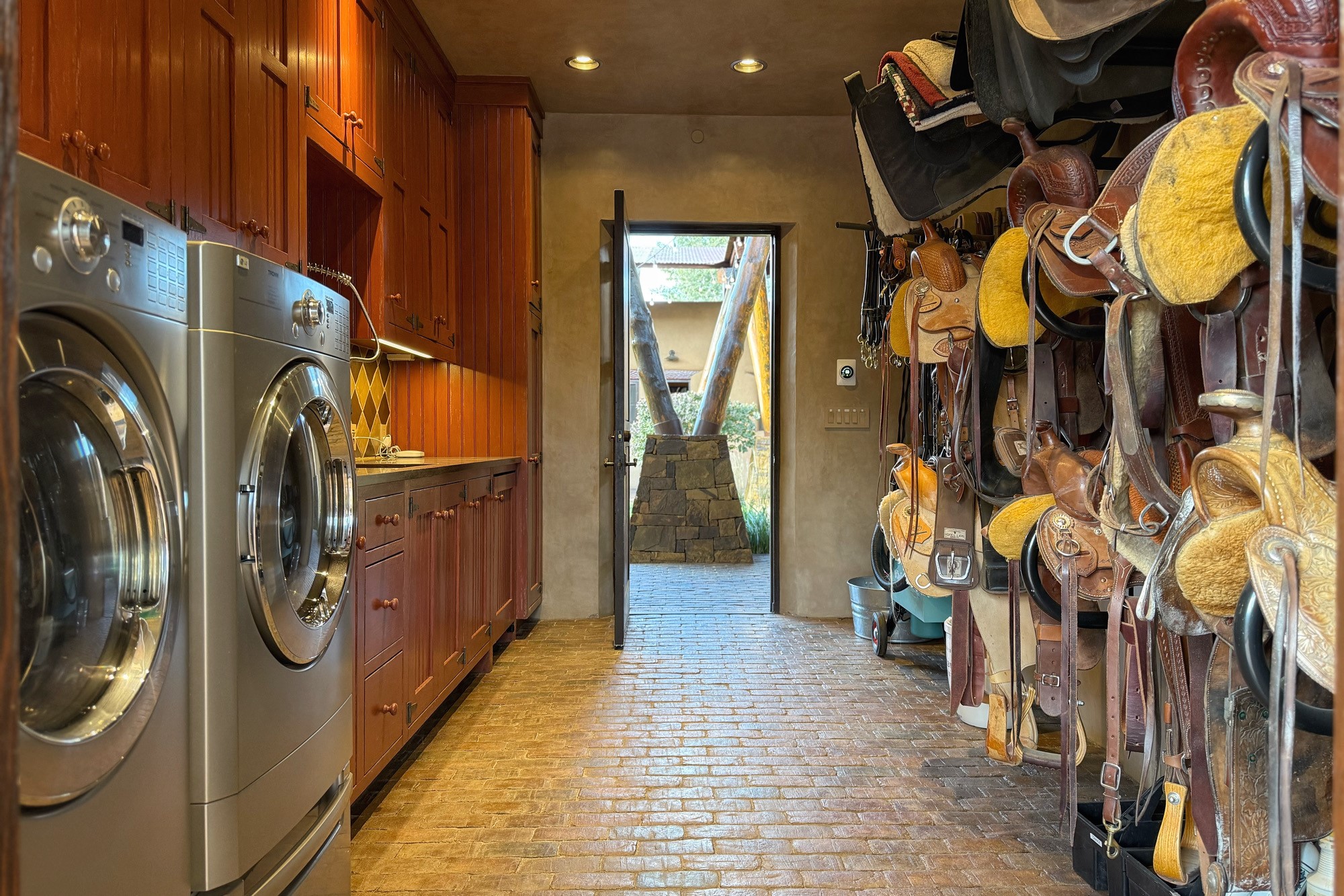 77 Headquarters Trail