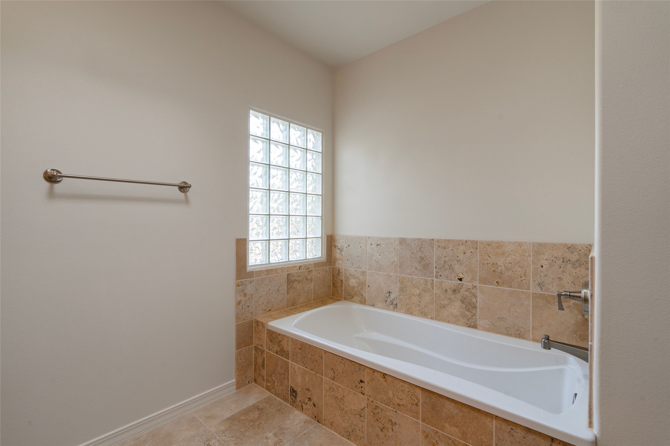 16 Via Getruditas Loop