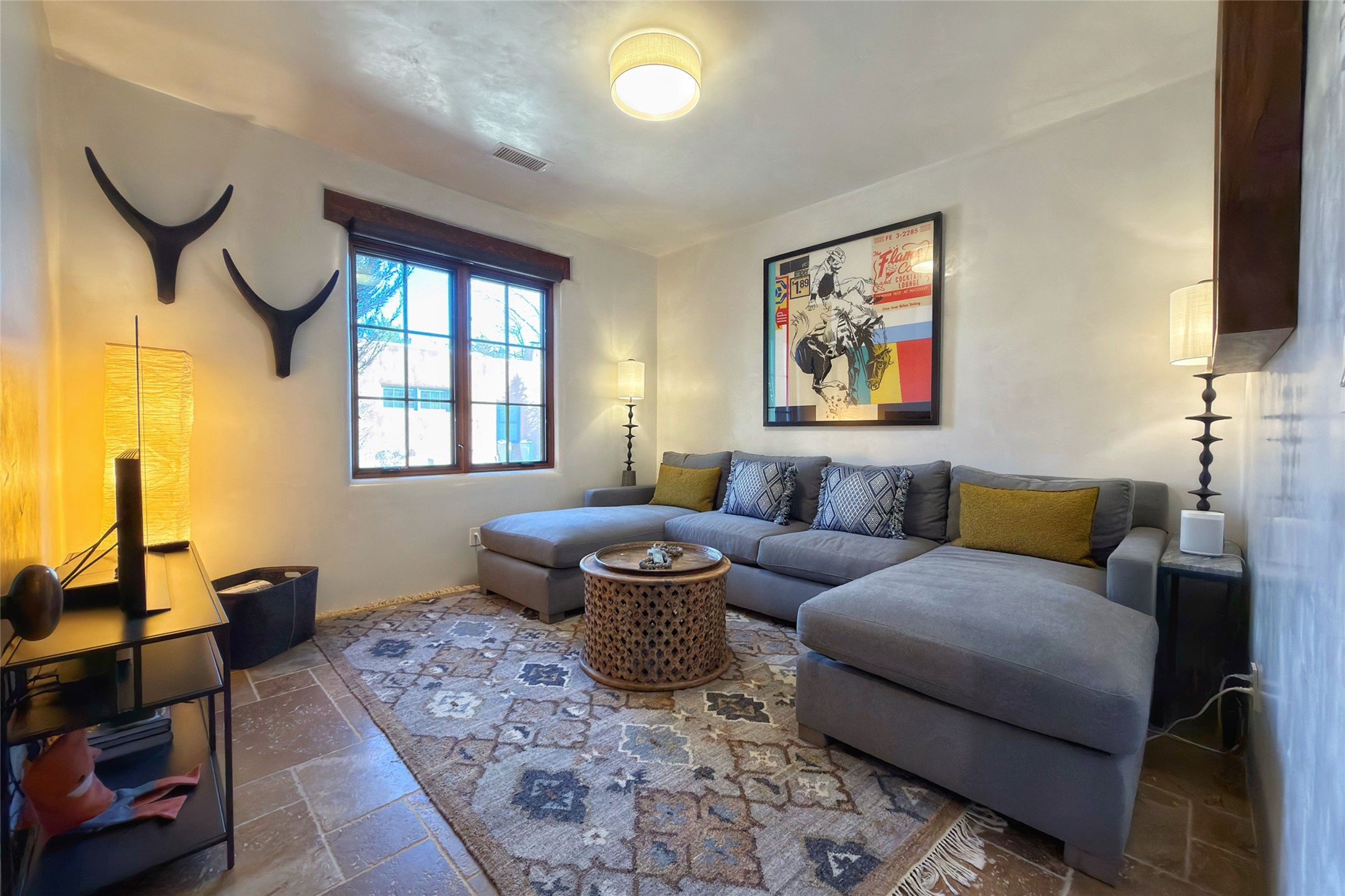 616 C E Alameda Street