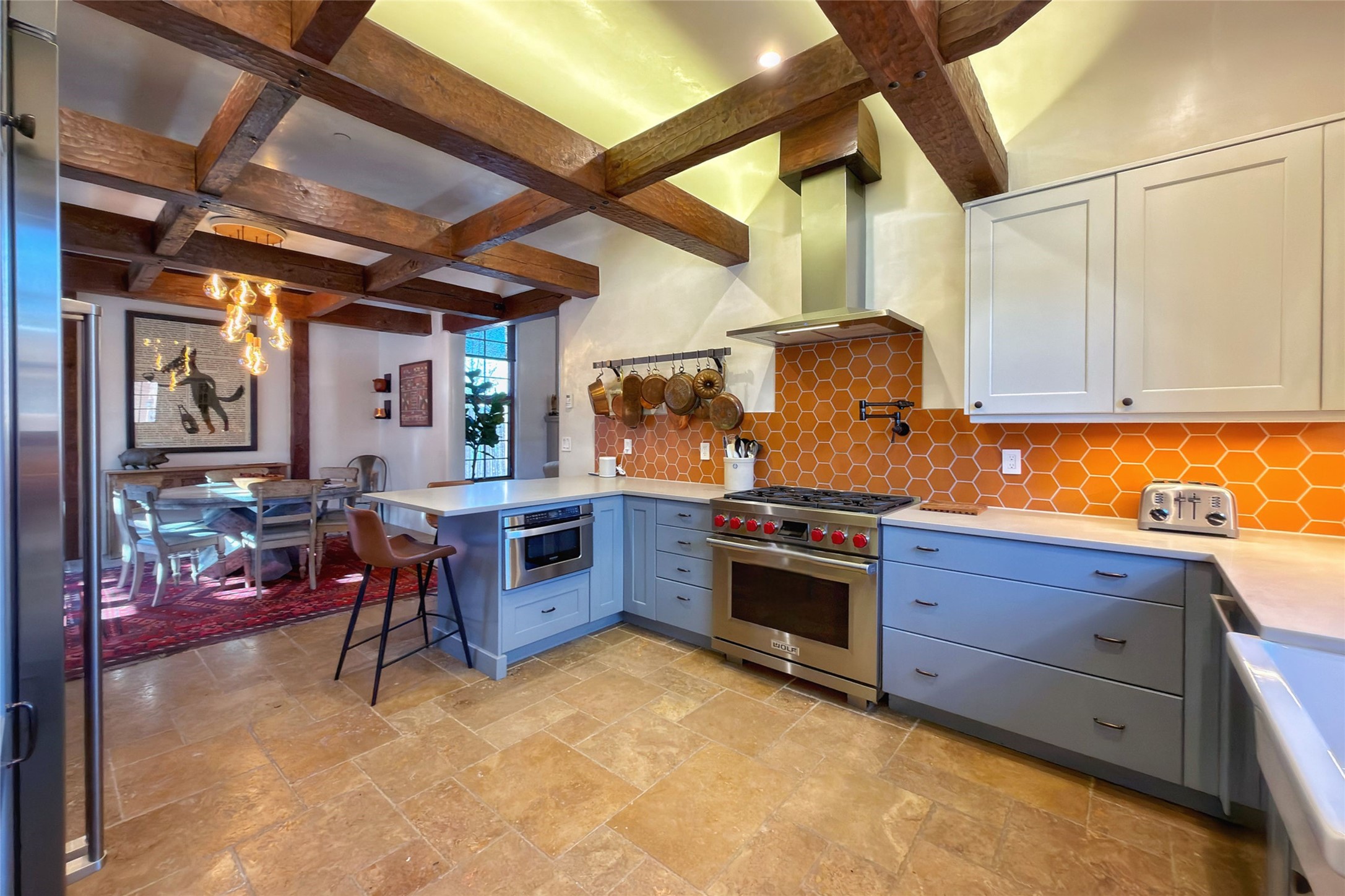 616 C E Alameda Street