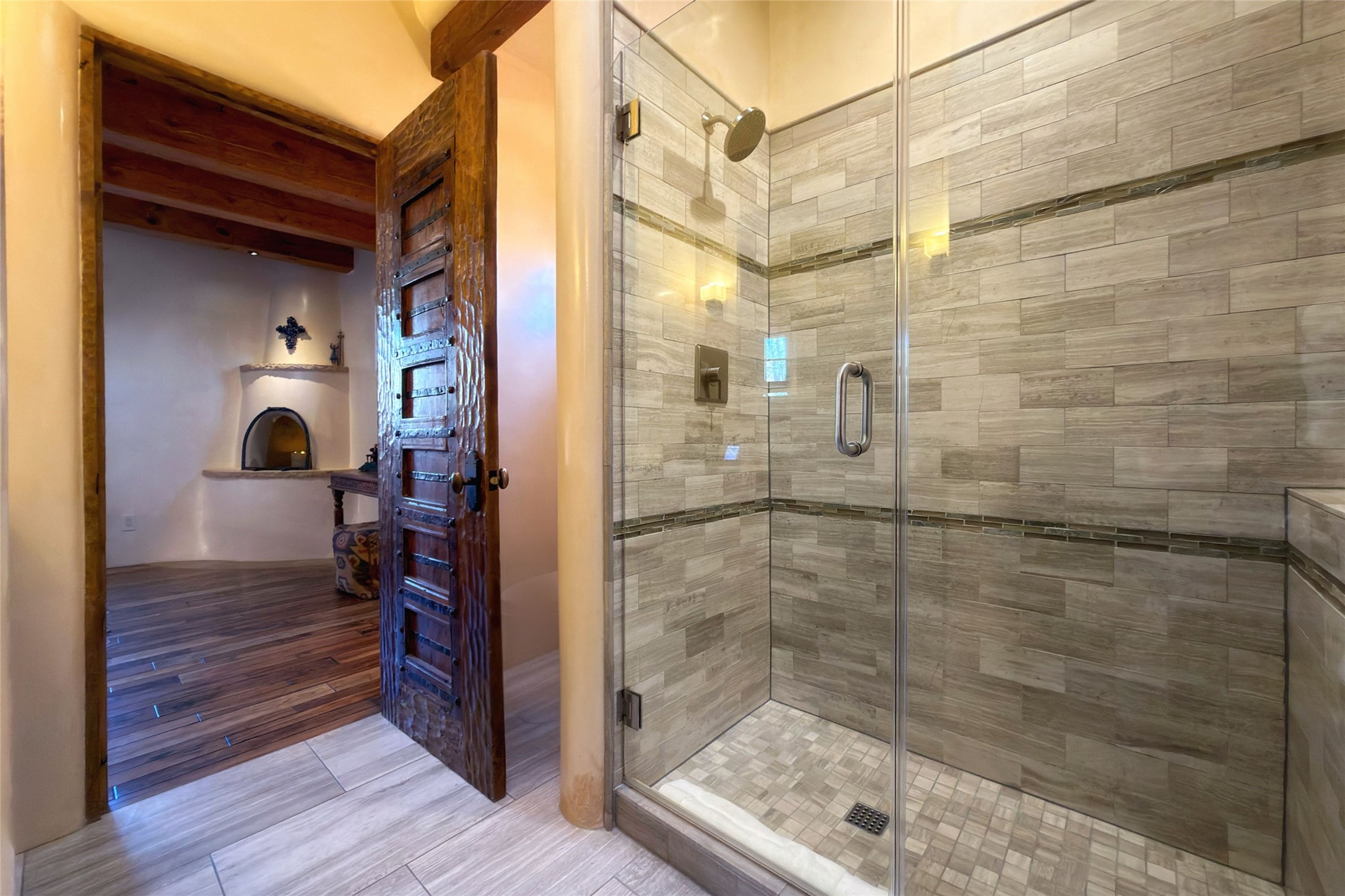 616 C E Alameda Street