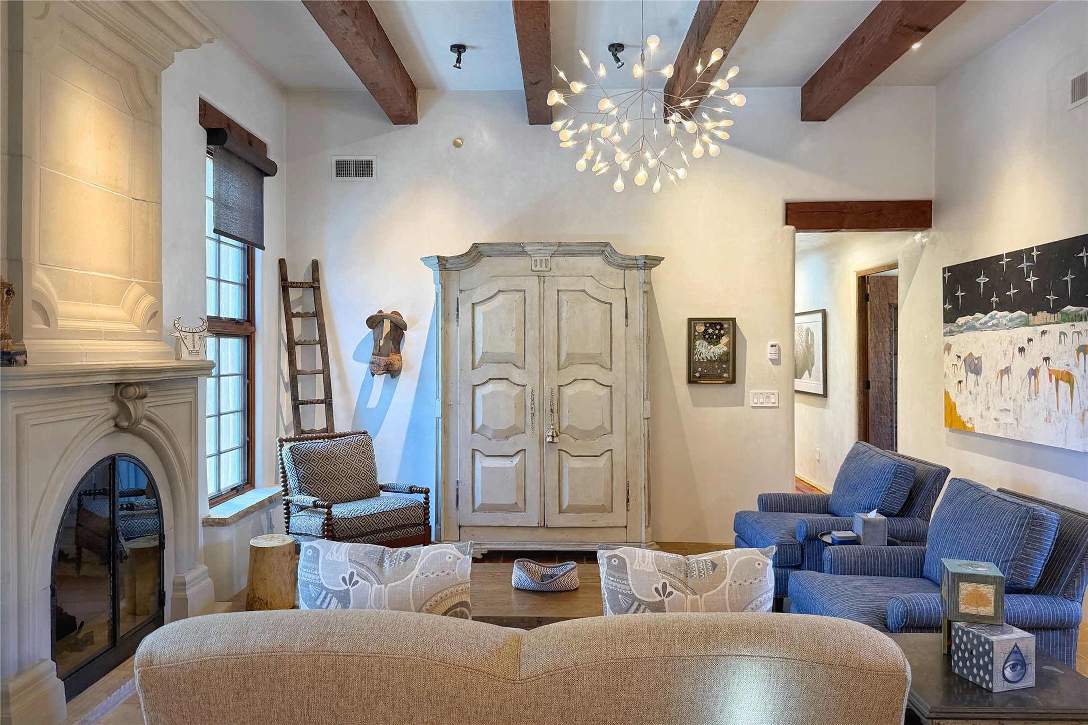 616 C E Alameda Street