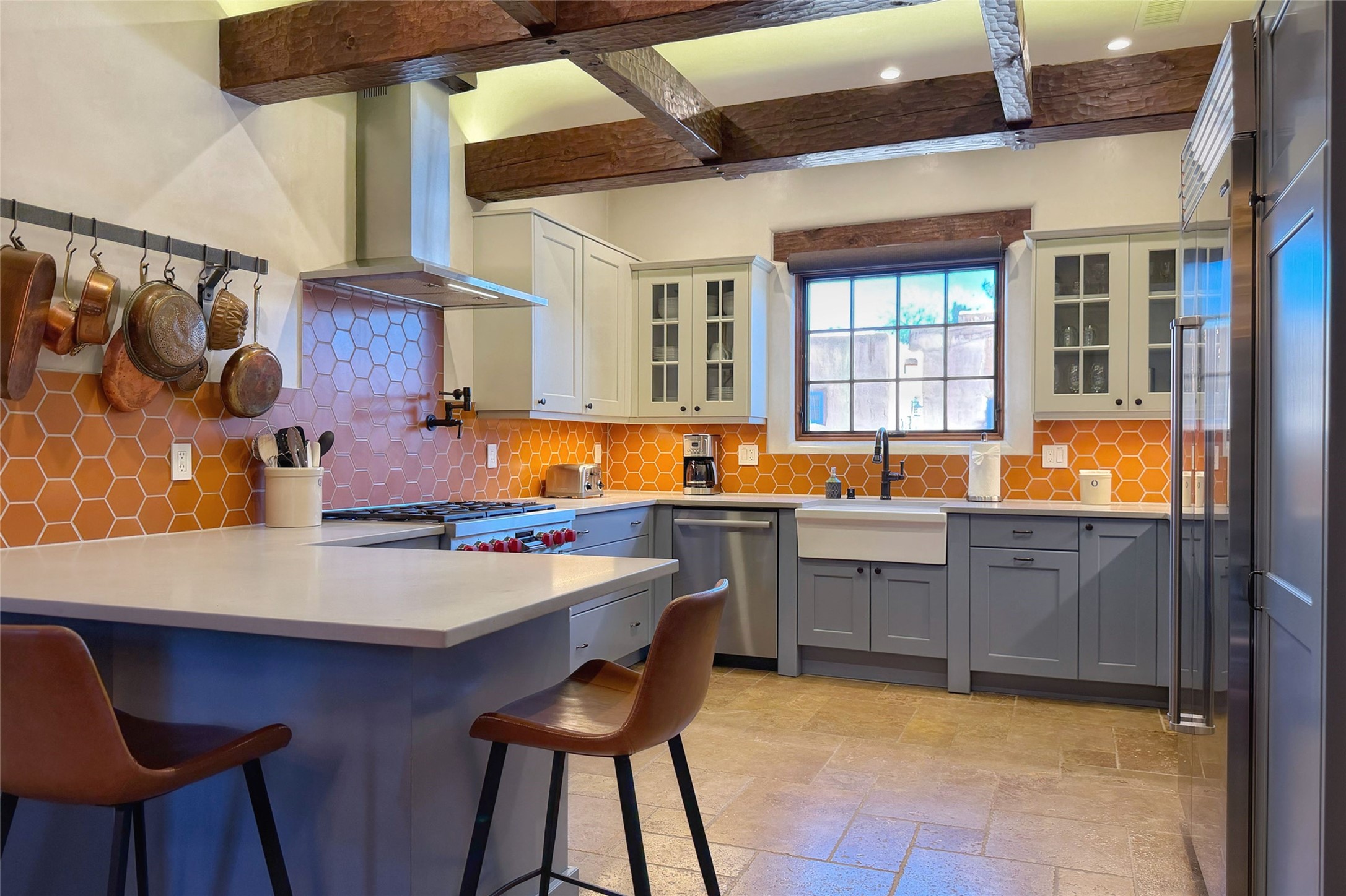 616 C E Alameda Street