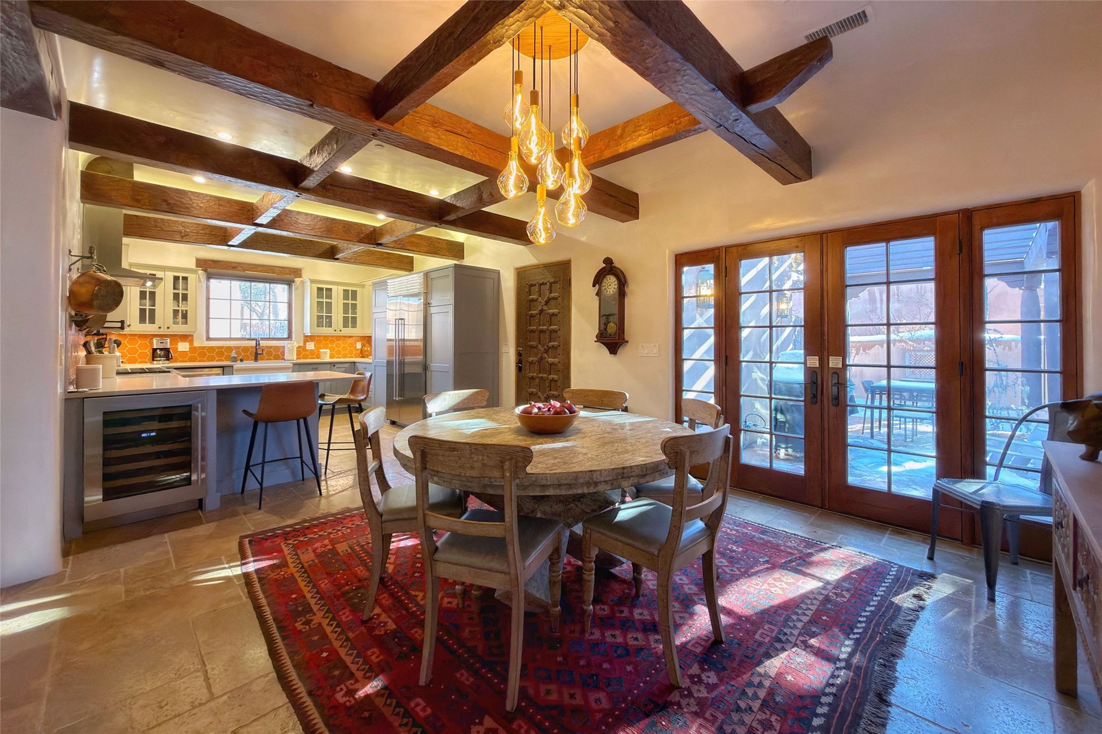 616 C E Alameda Street