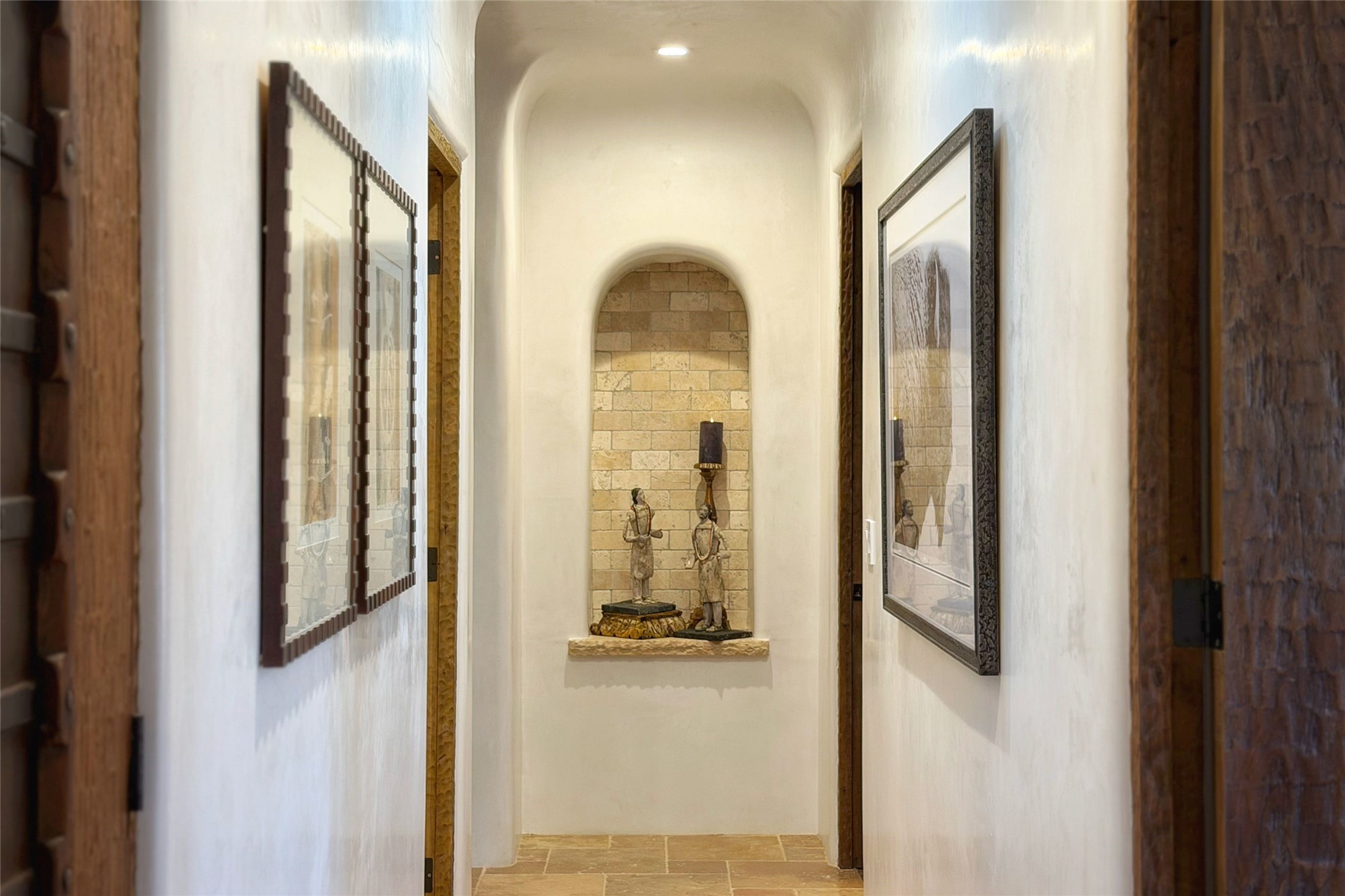 616 C E Alameda Street