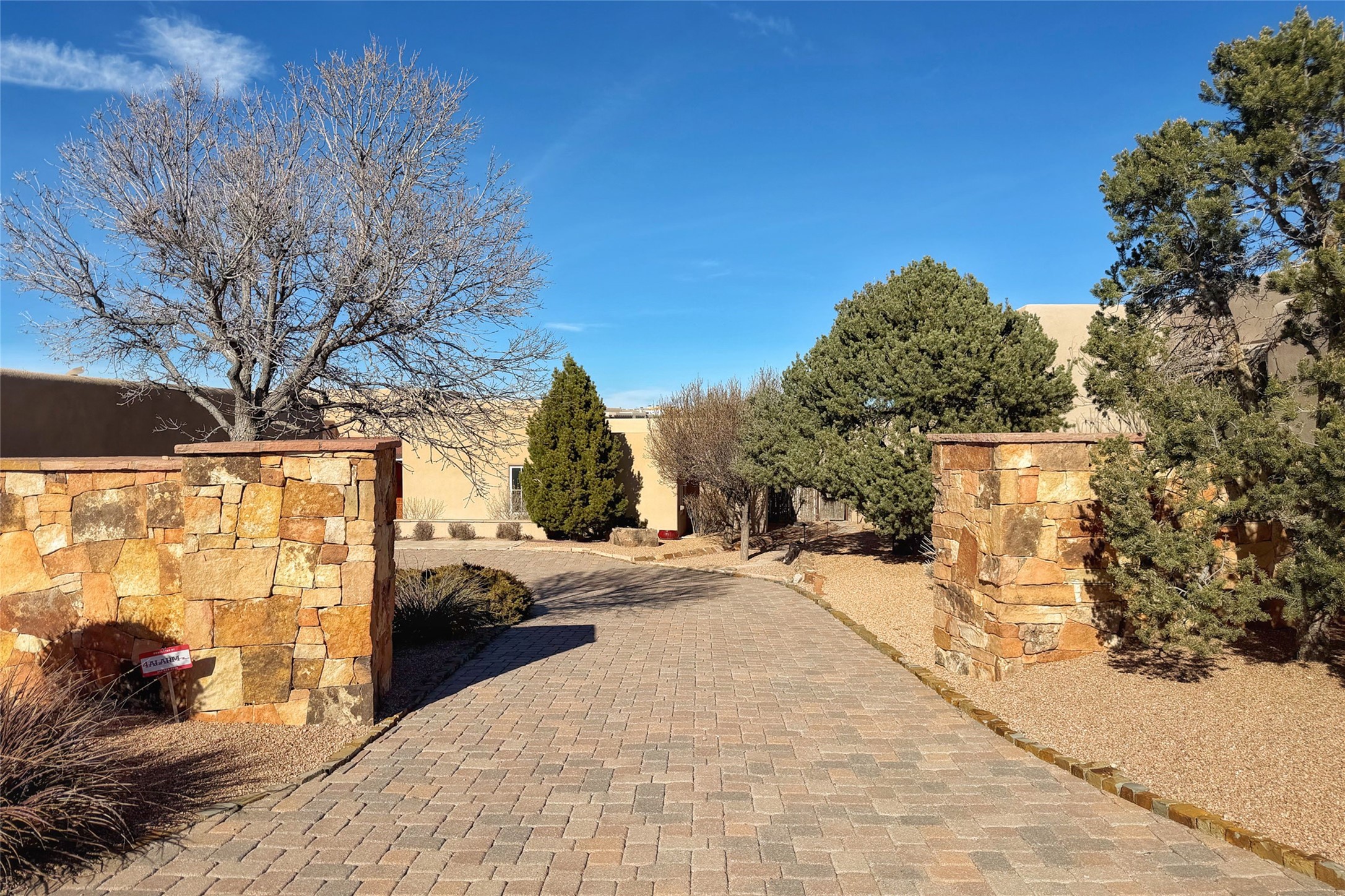 50 Paseo Aragon