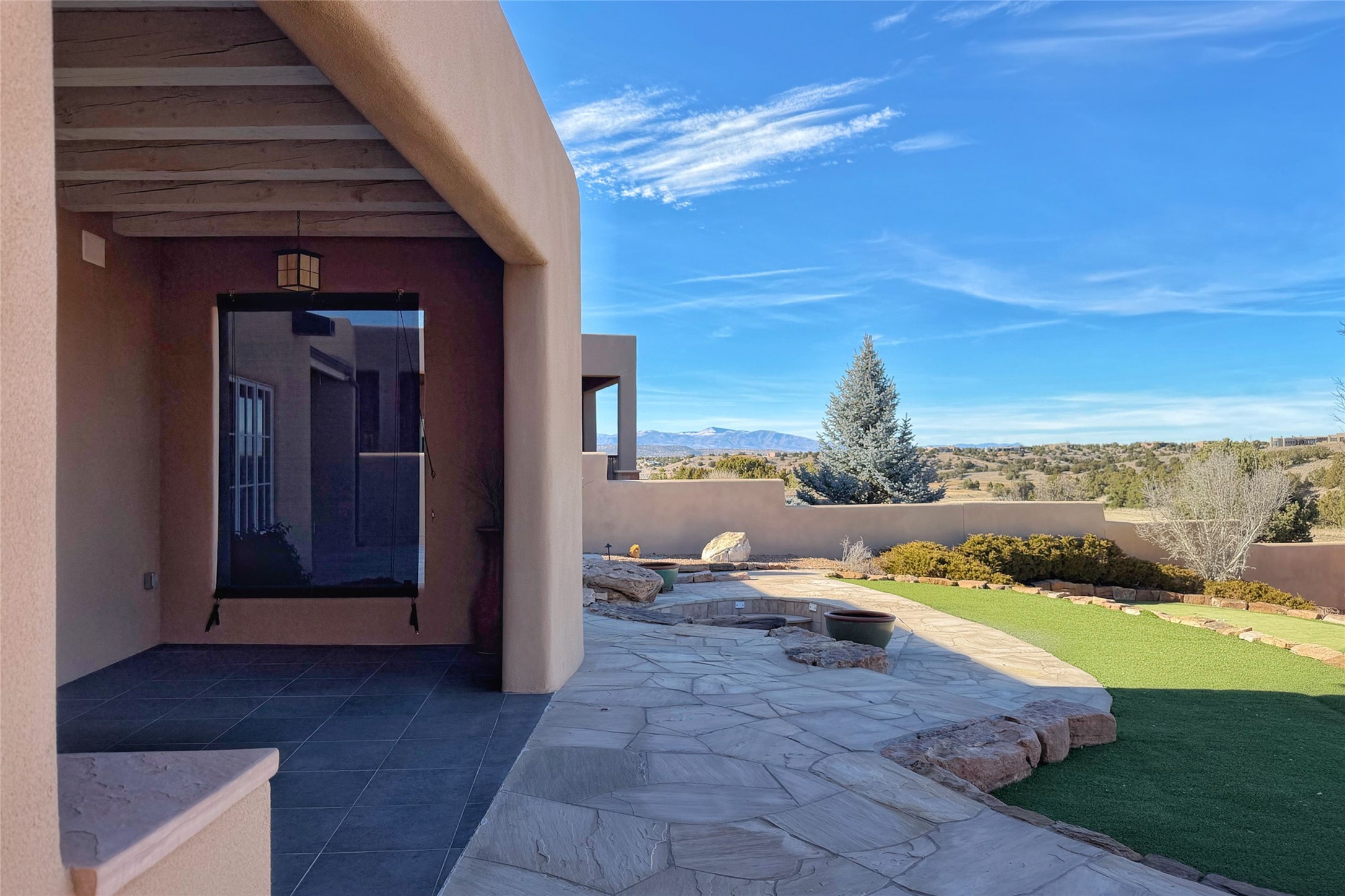 50 Paseo Aragon