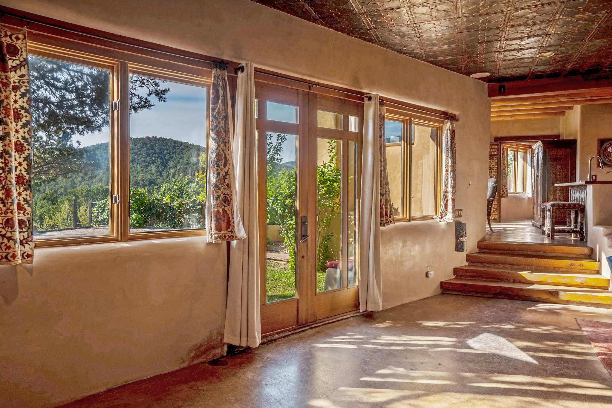 1564 Cerro Gordo Road