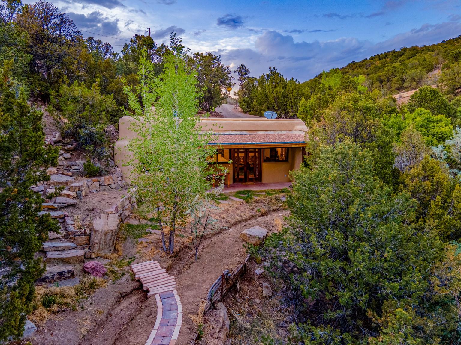 1564 Cerro Gordo Road