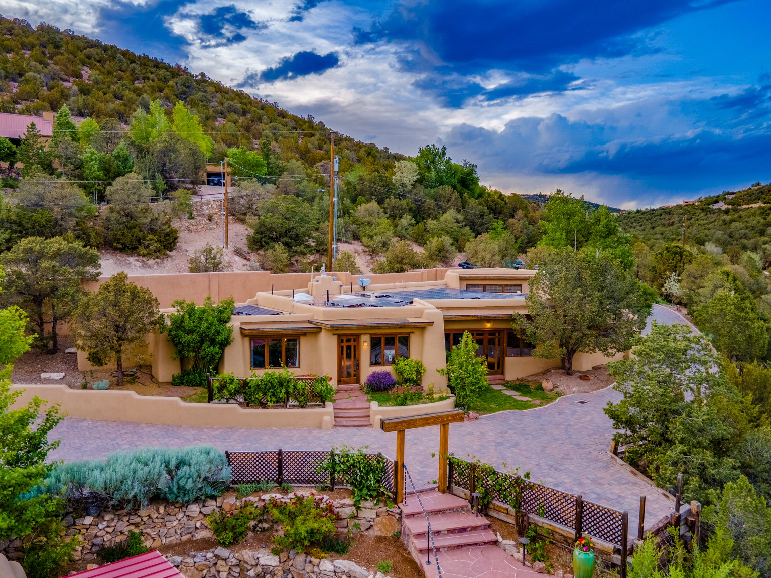 1564 Cerro Gordo Road