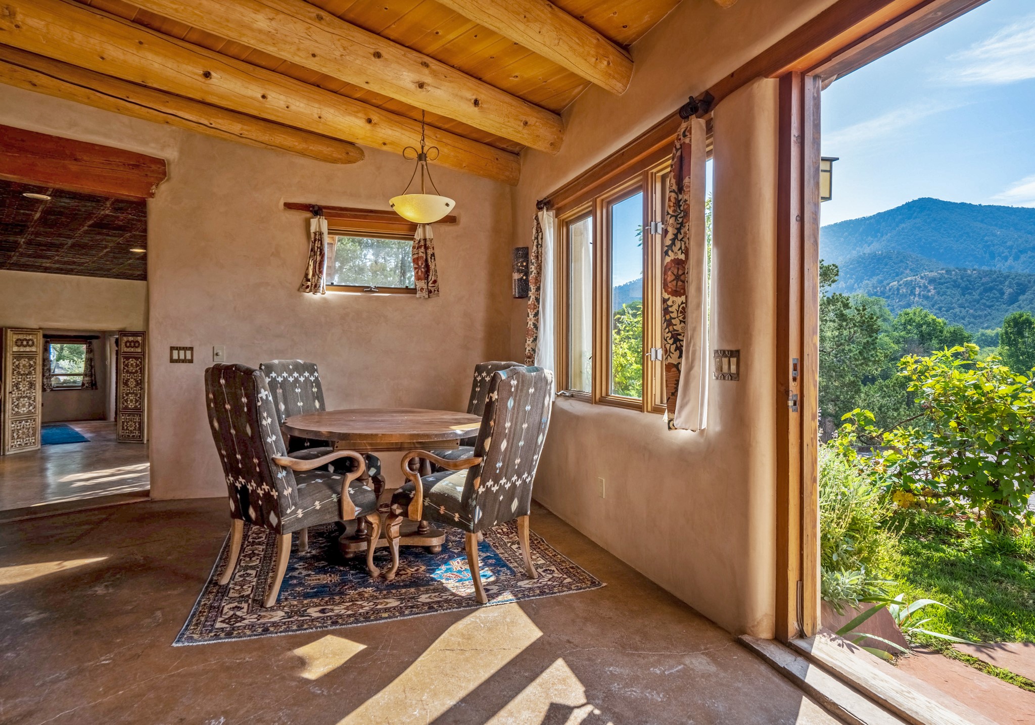 1564 Cerro Gordo Road