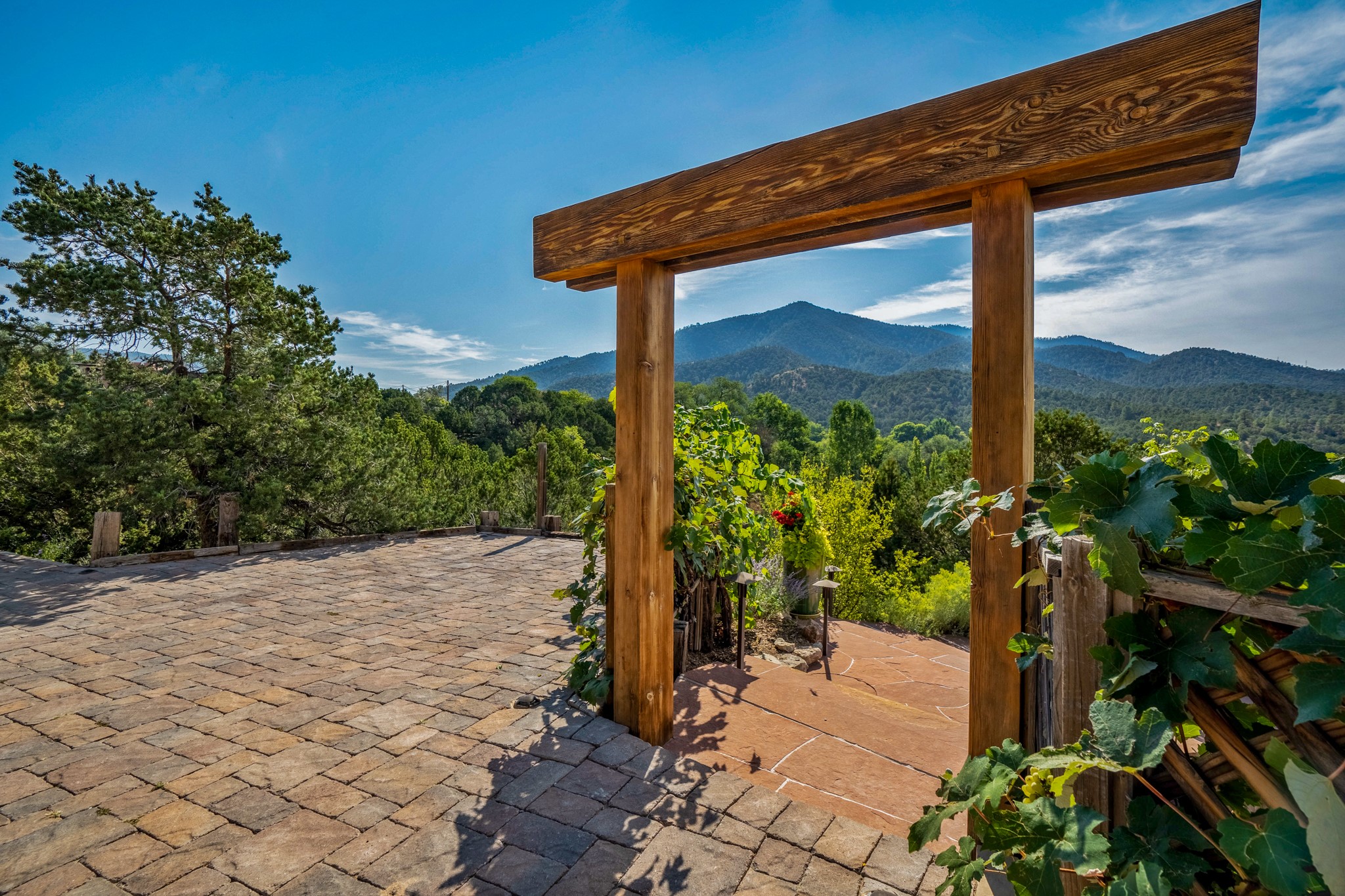 1564 Cerro Gordo Road