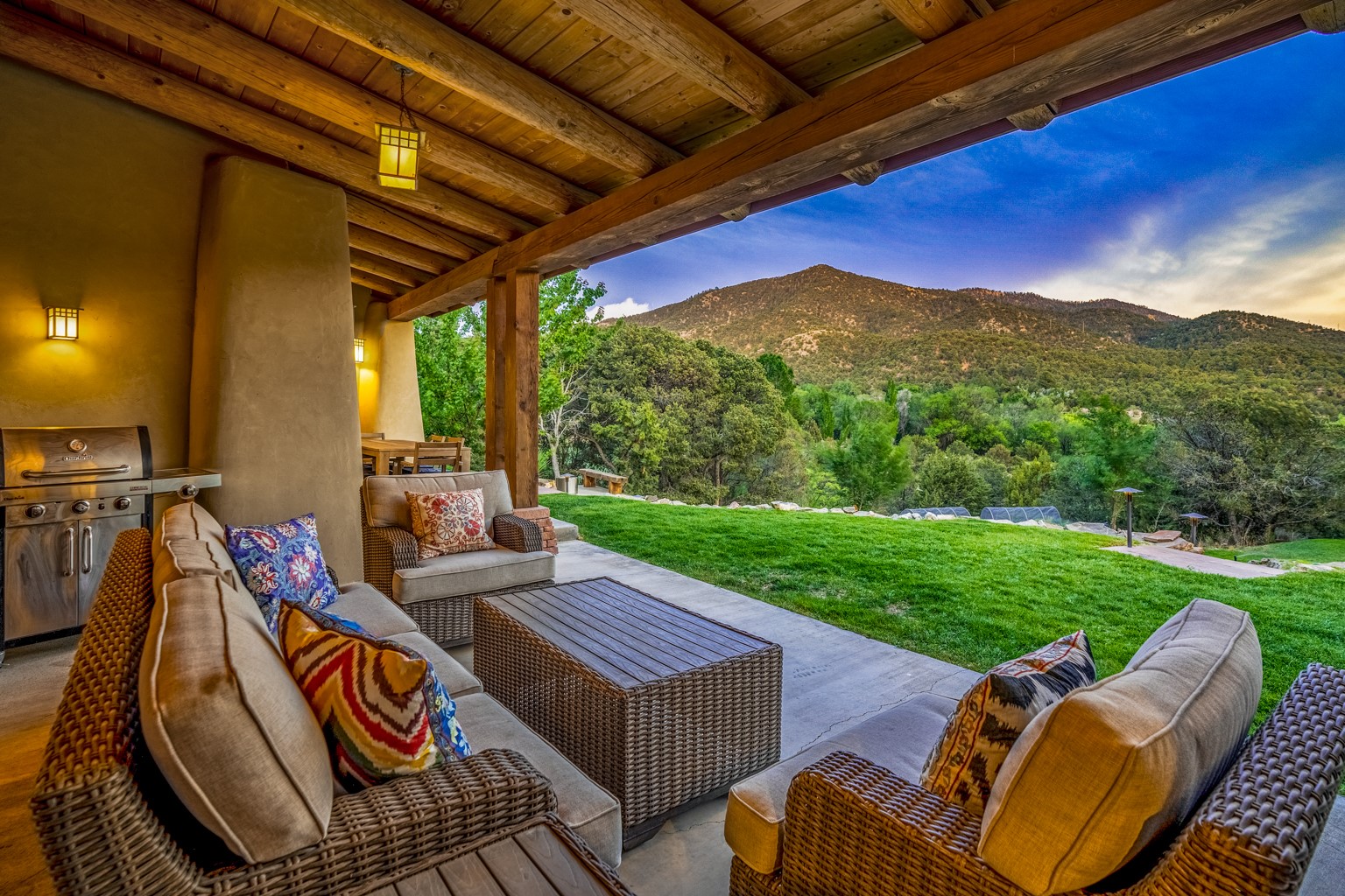 1564 Cerro Gordo Road