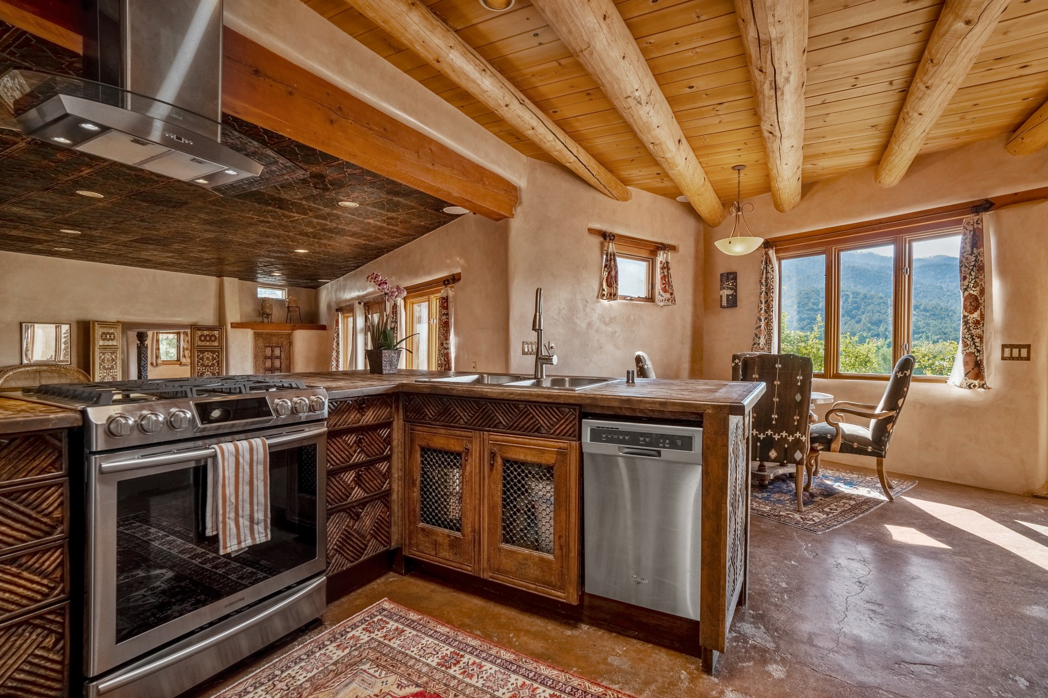 1564 Cerro Gordo Road