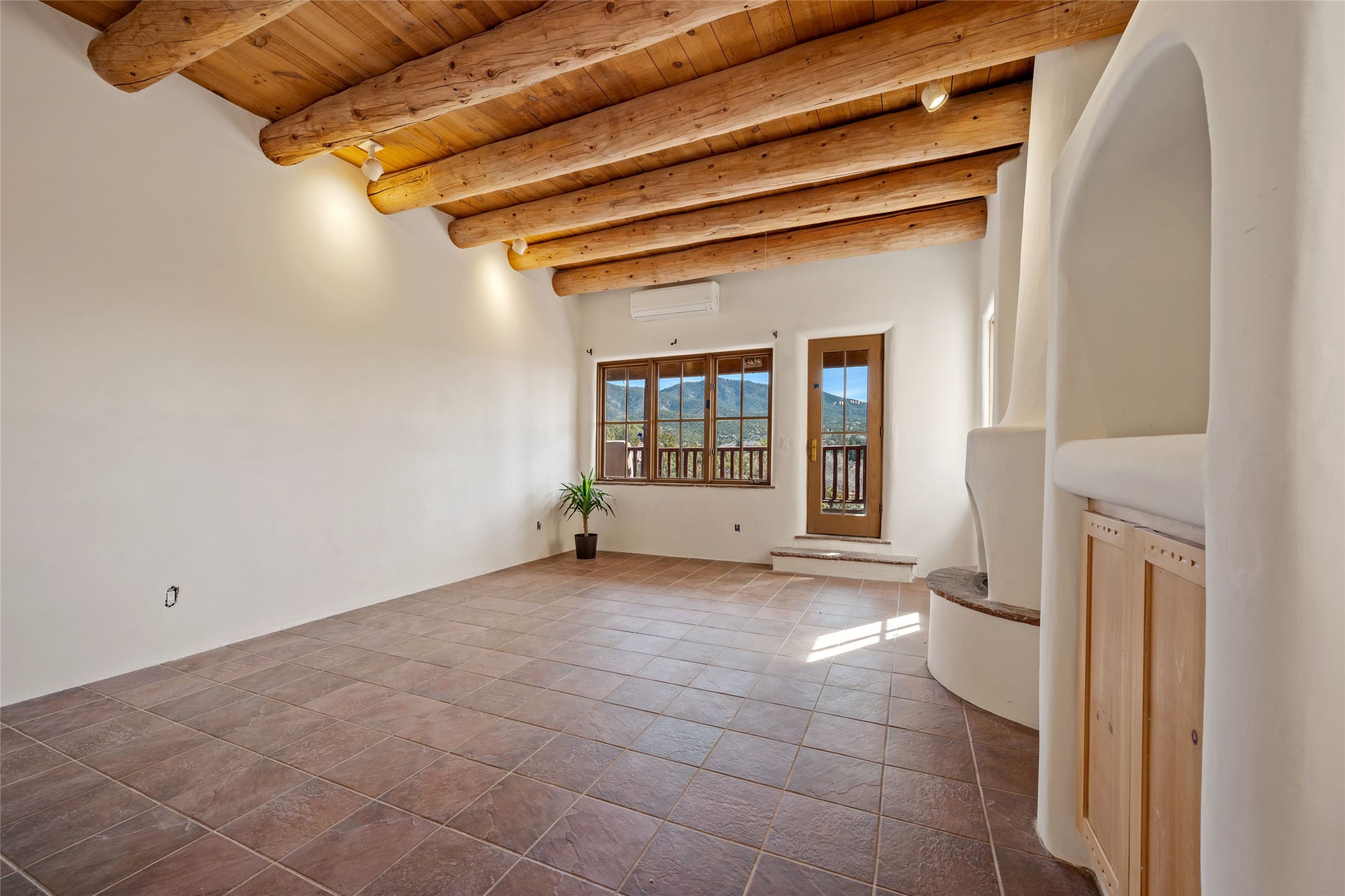 147 Gonzales Road 18