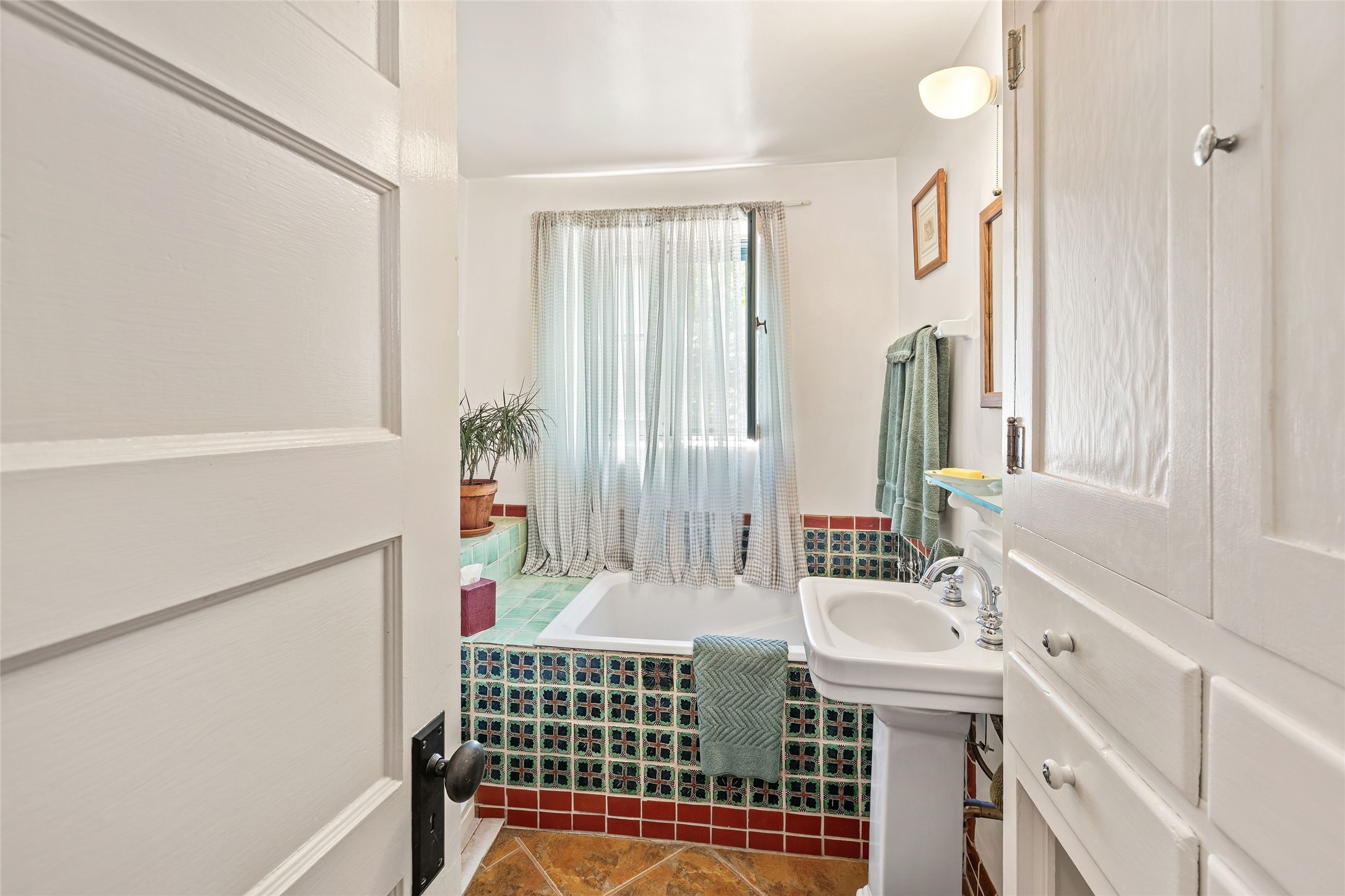 503 Camino Del Monte Sol