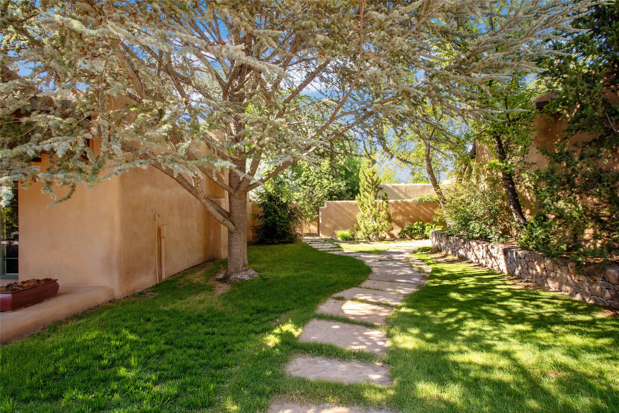 503 Camino Del Monte Sol