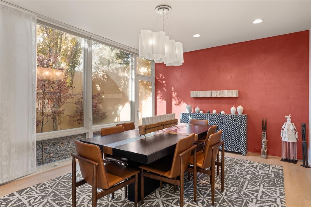 915 Old Santa Fe Trail