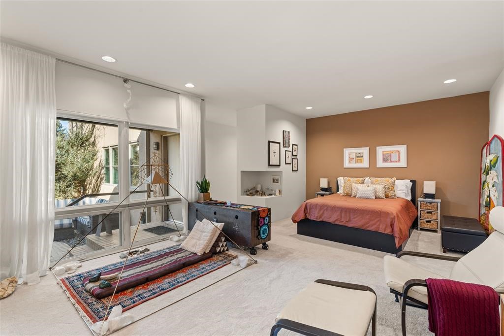 915 Old Santa Fe Trail