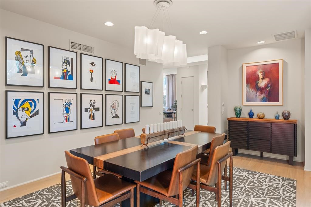 915 Old Santa Fe Trail