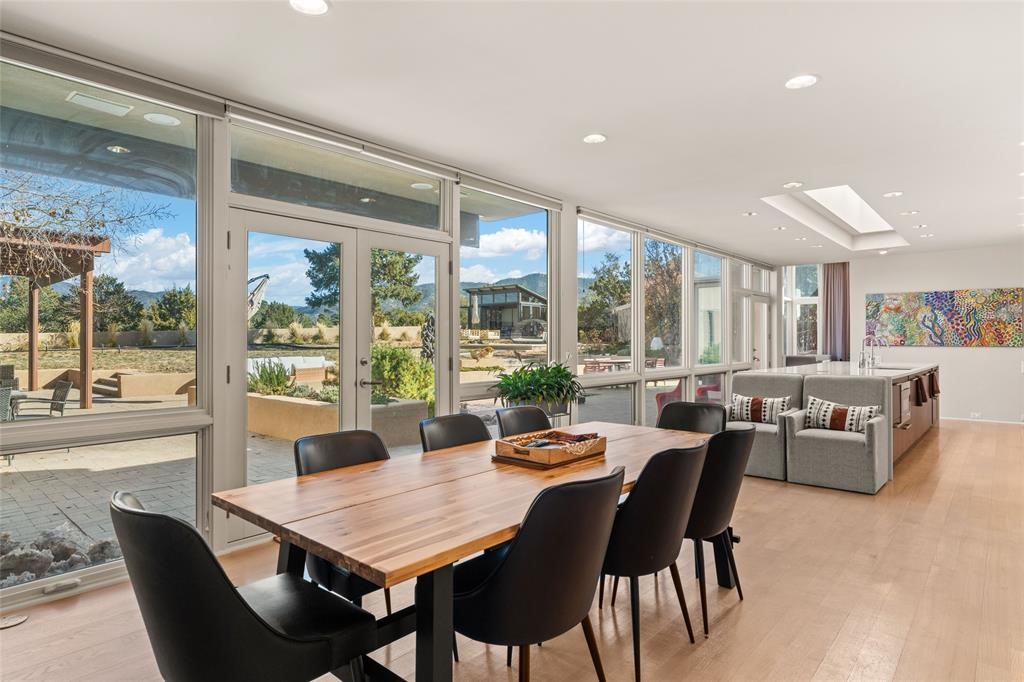 915 Old Santa Fe Trail