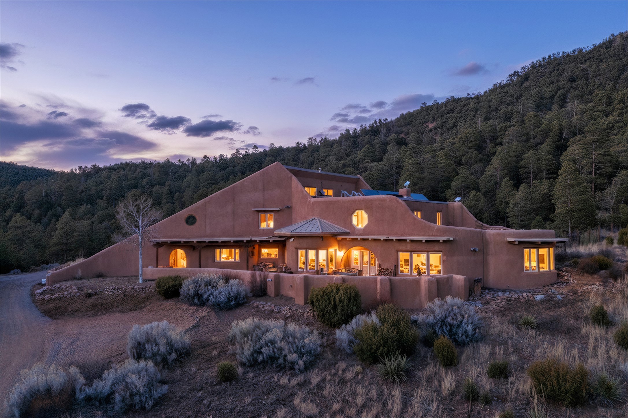 98 La Barbaria Trail Santa Fe Nm 87505 202601508