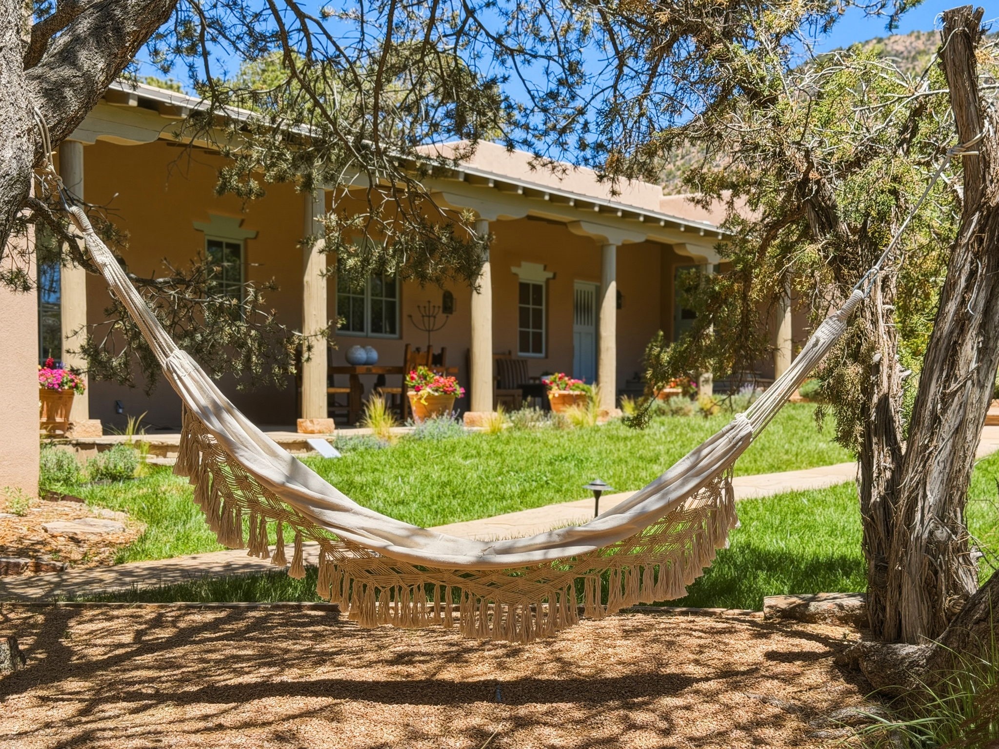3876 Old Santa Fe Trail