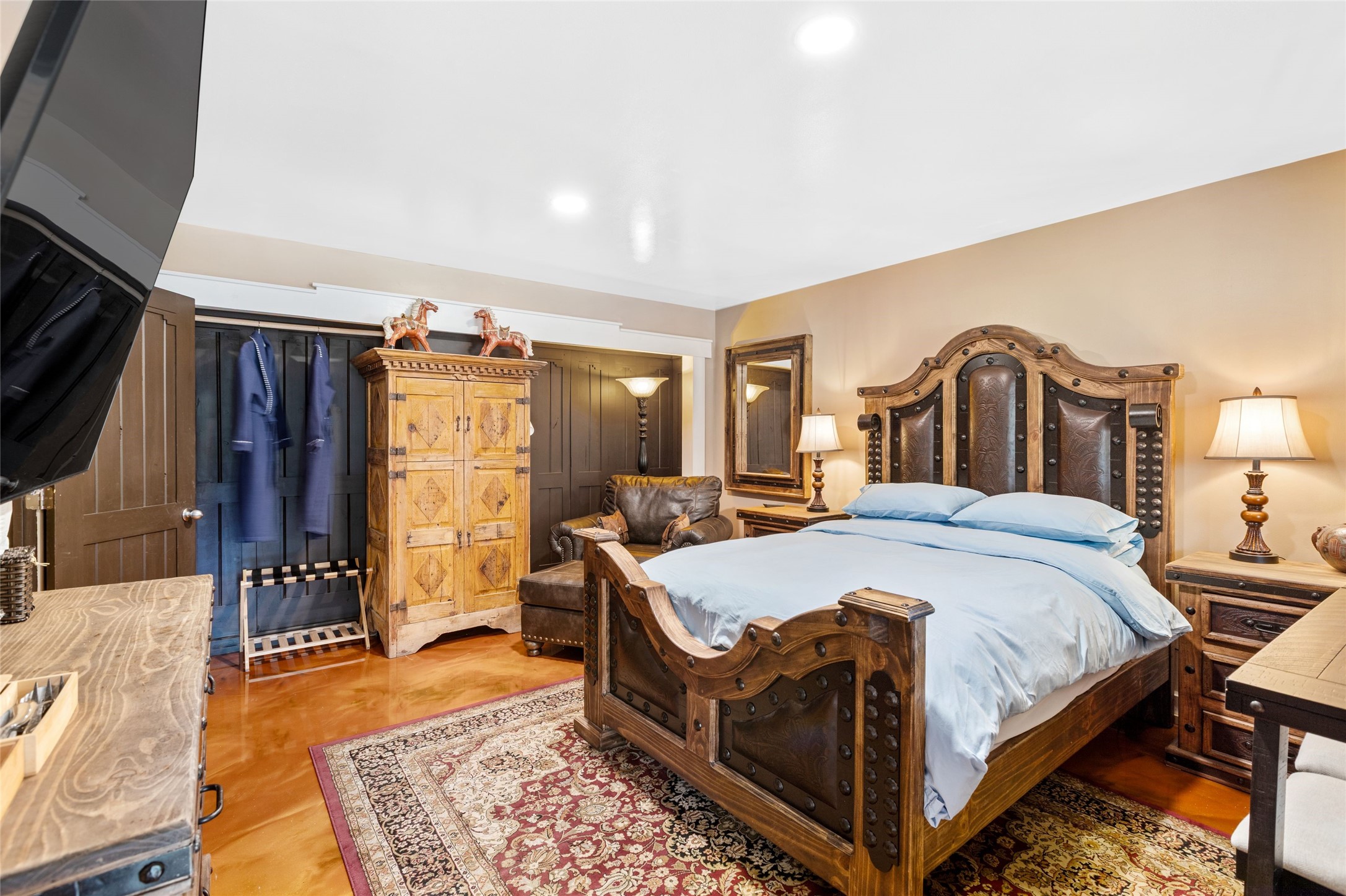 1327 Old Pecos Trail