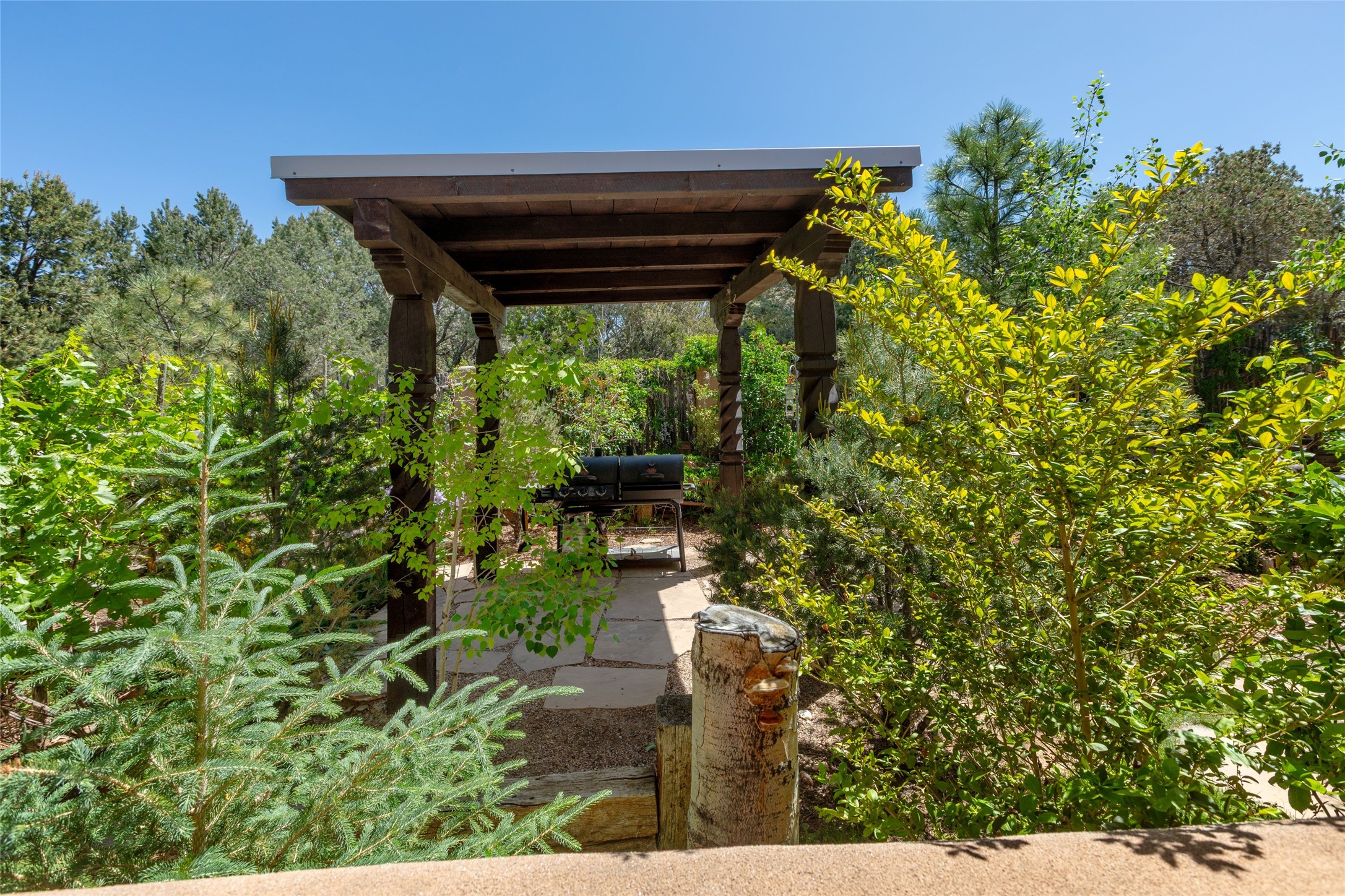 1327 Old Pecos Trail