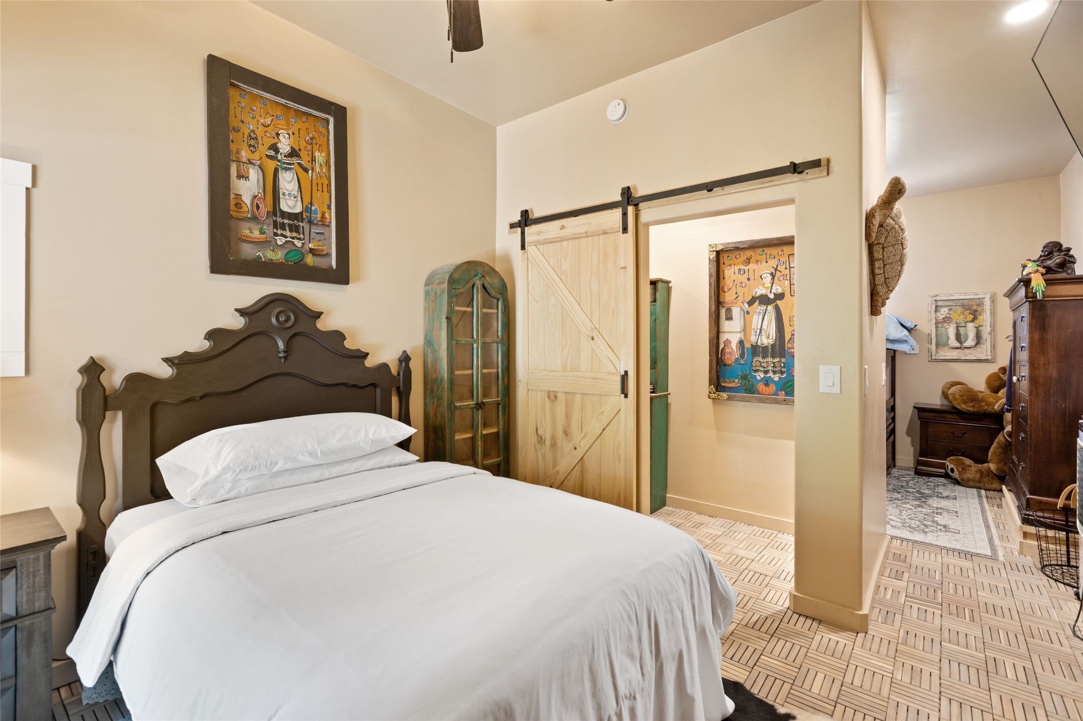 1327 Old Pecos Trail