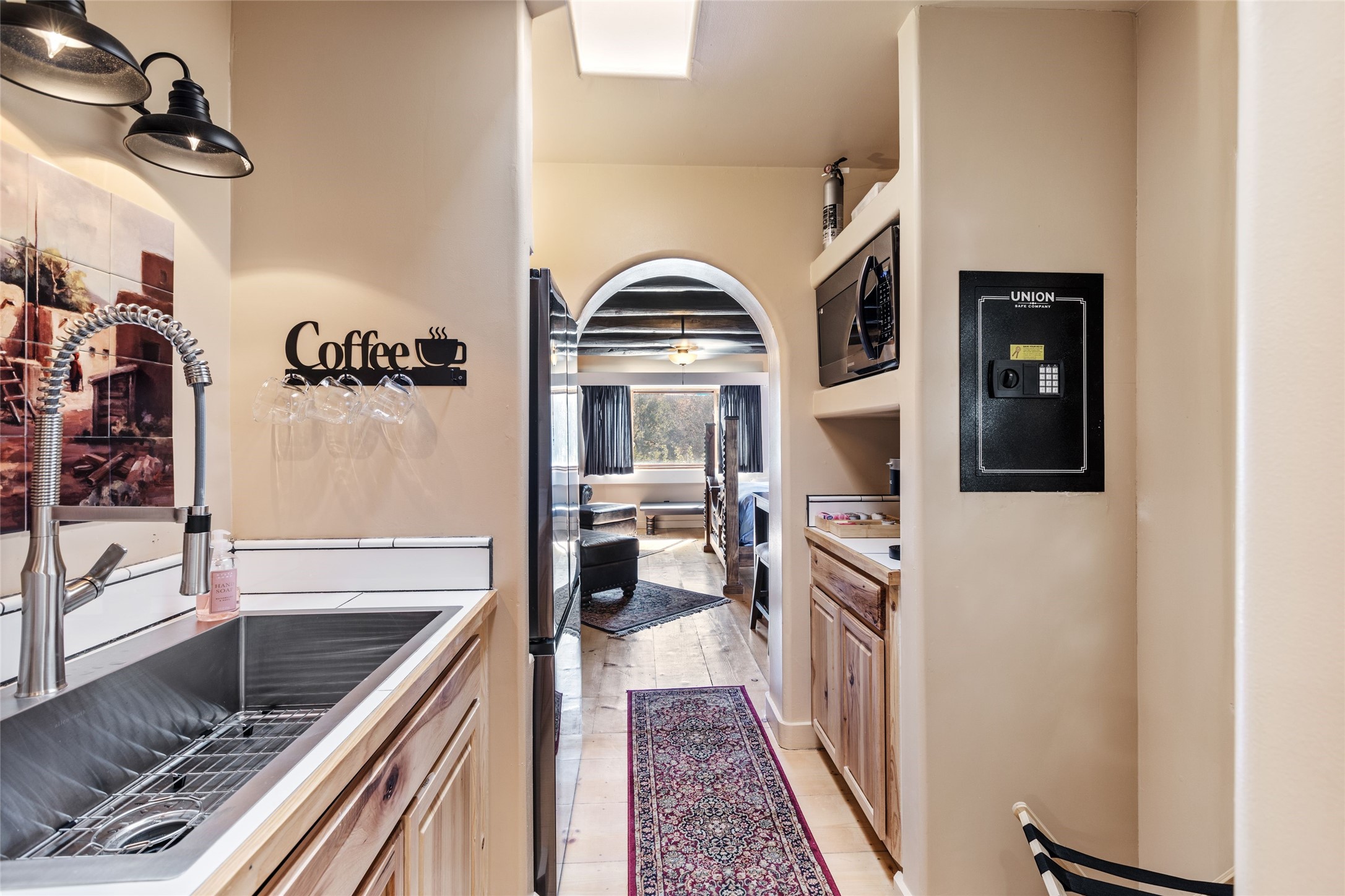1327 Old Pecos Trail