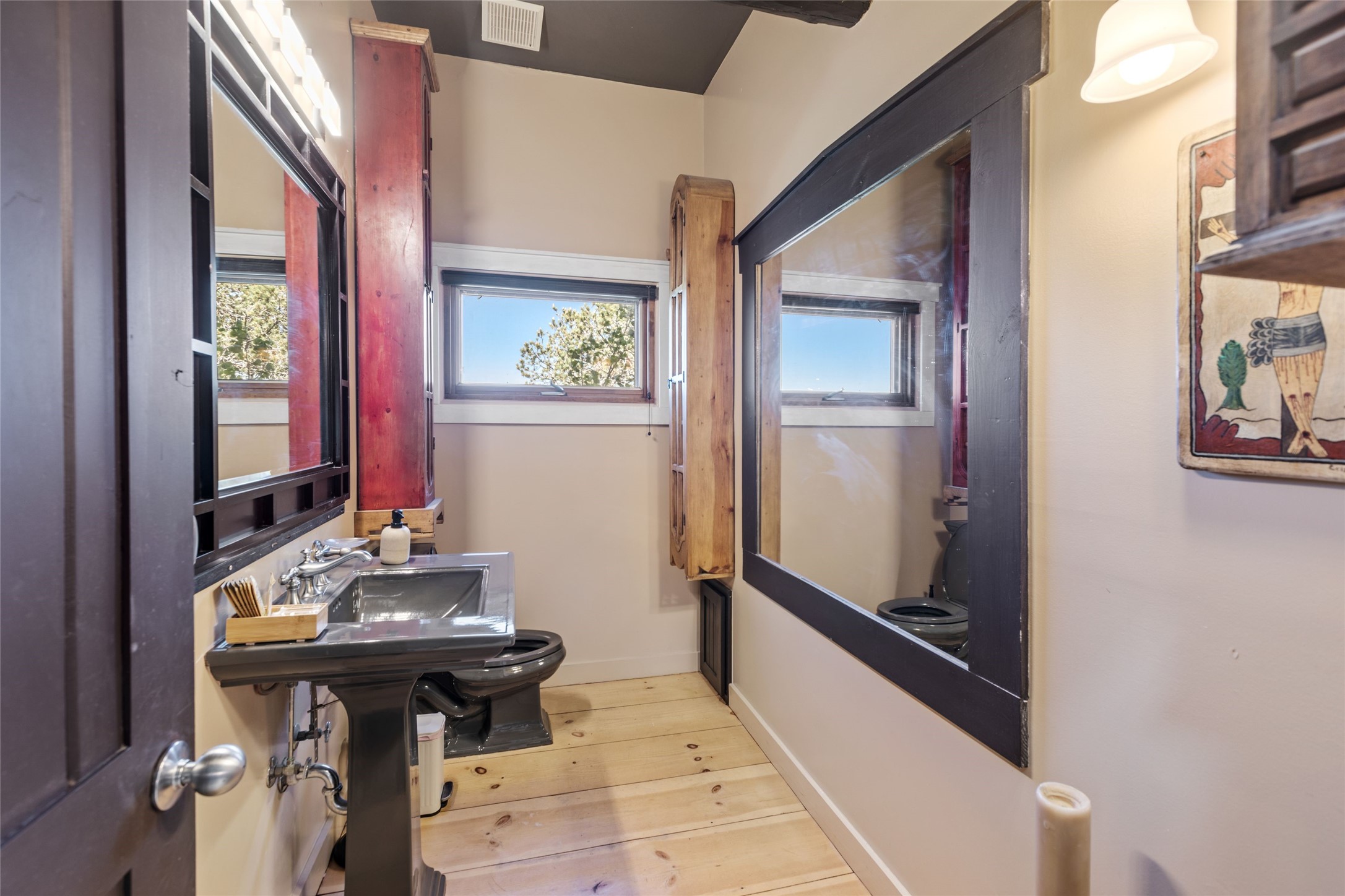 1327 Old Pecos Trail