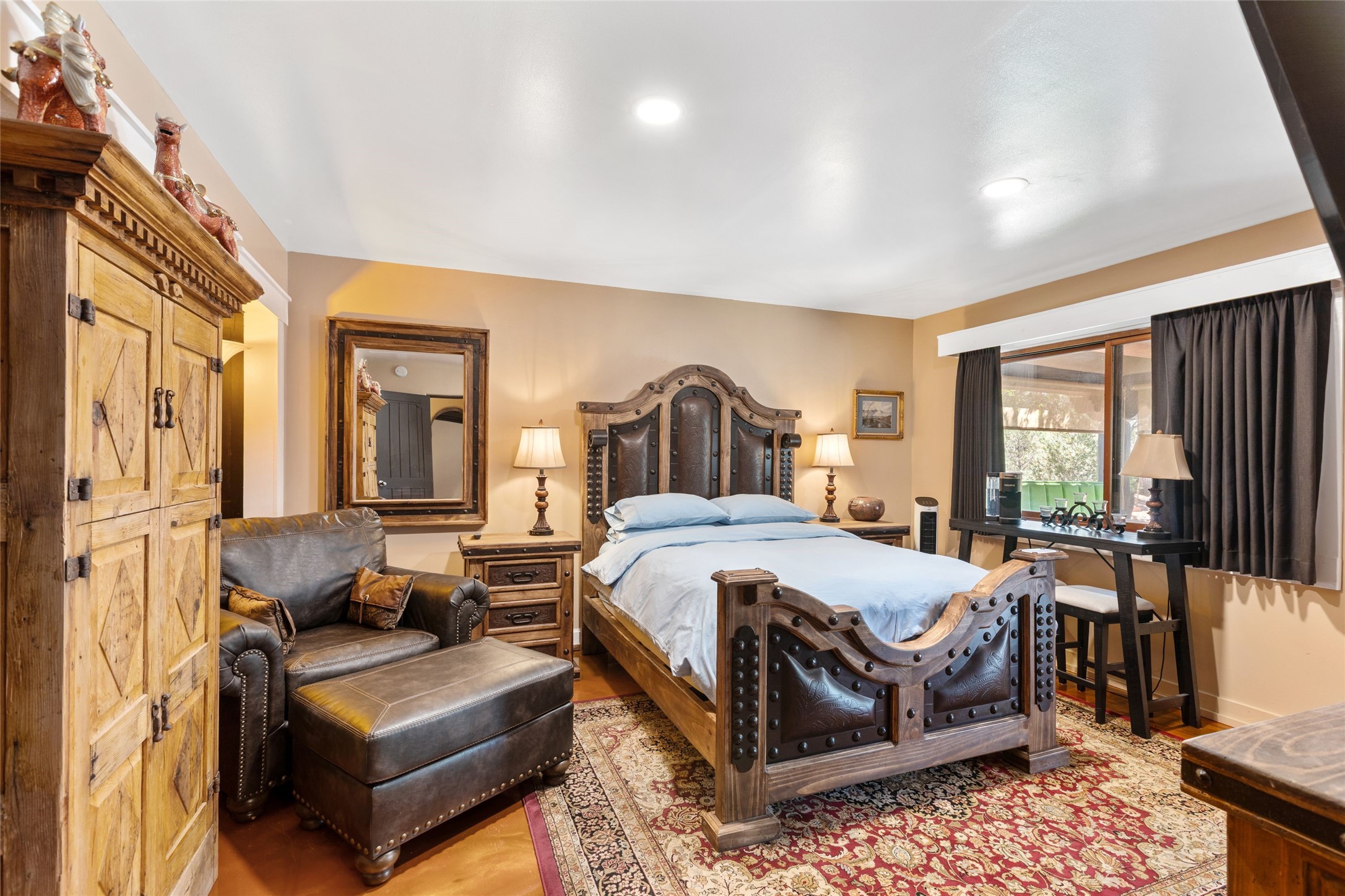1327 Old Pecos Trail
