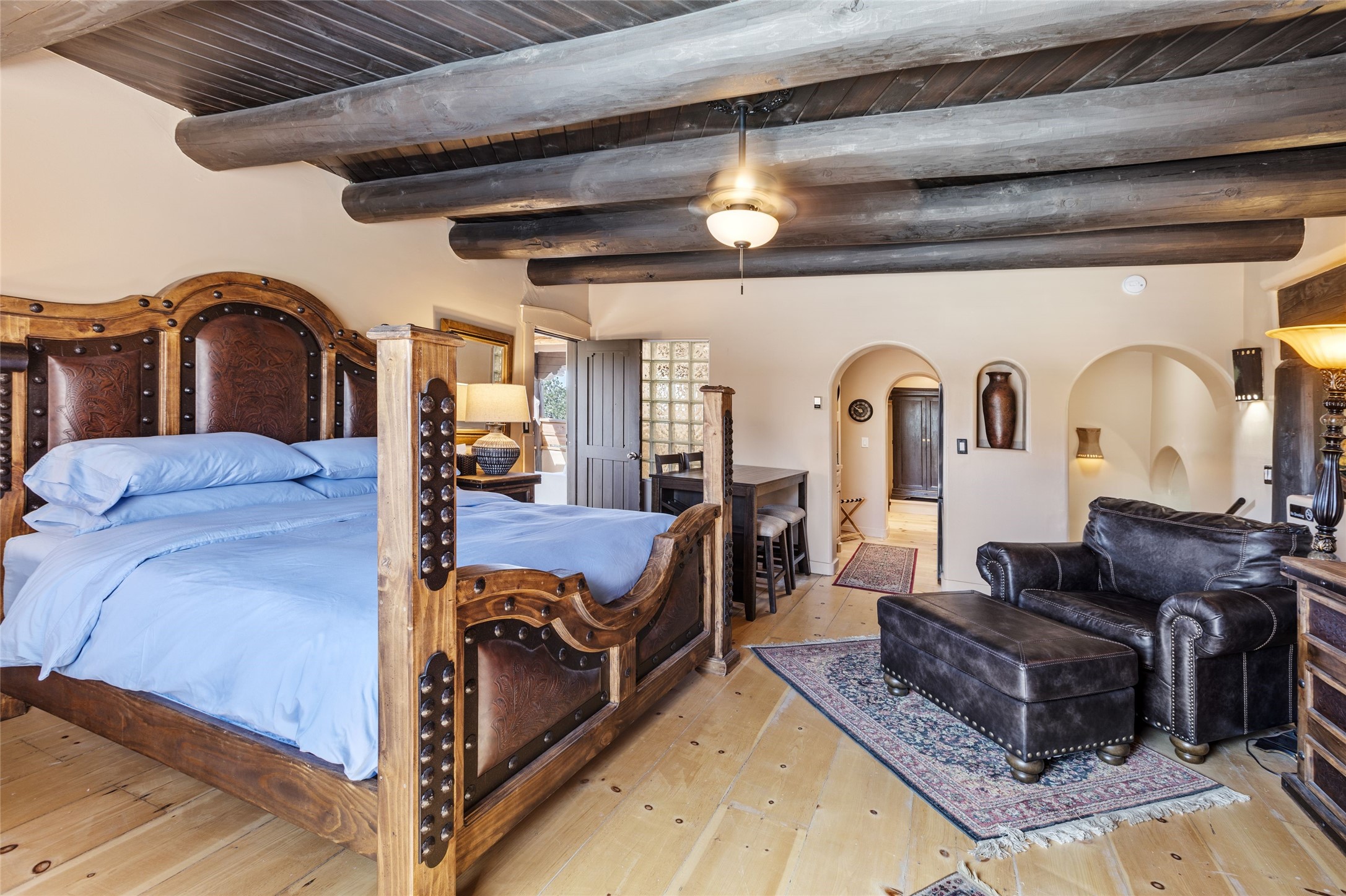 1327 Old Pecos Trail