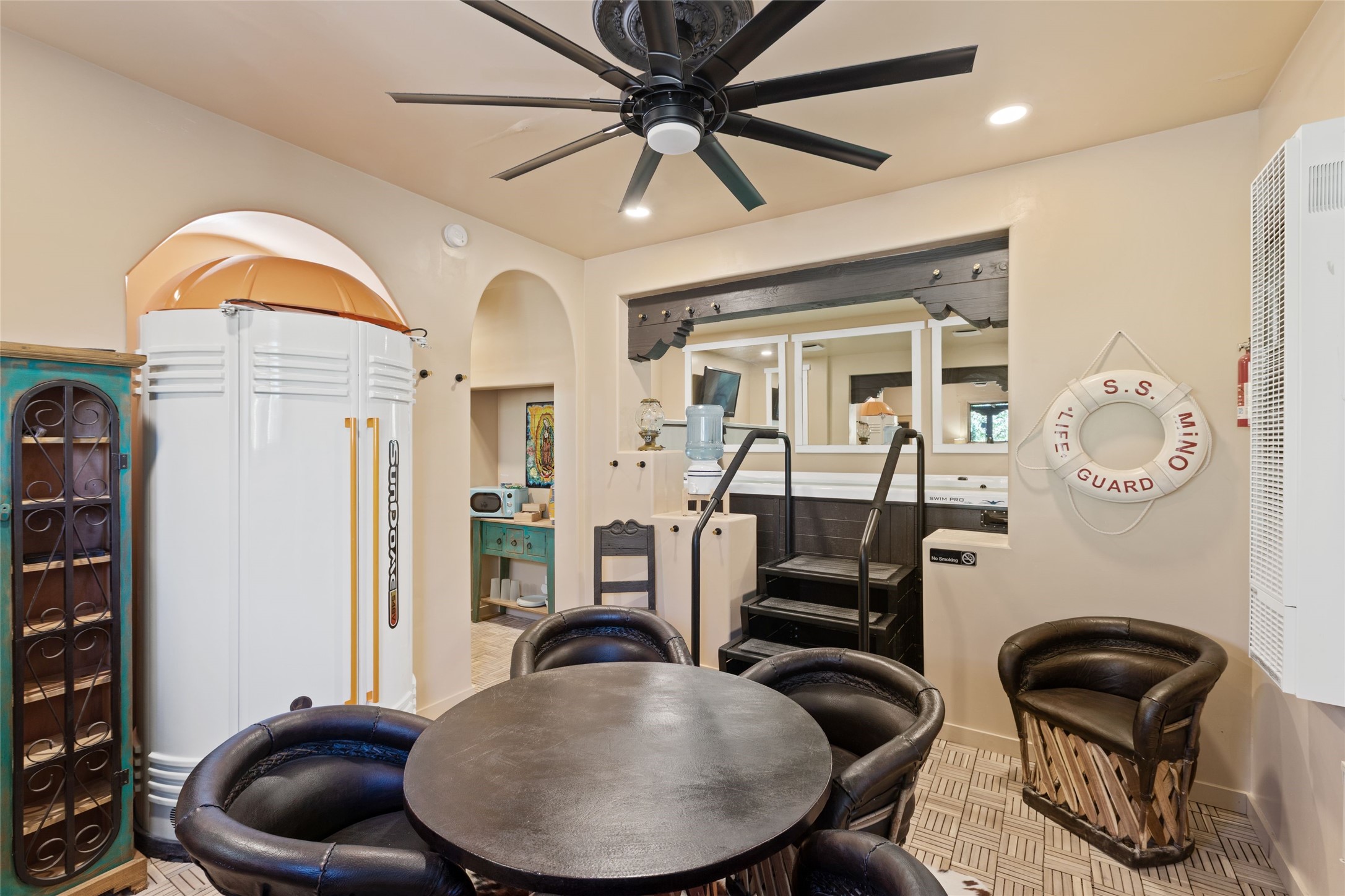 1327 Old Pecos Trail