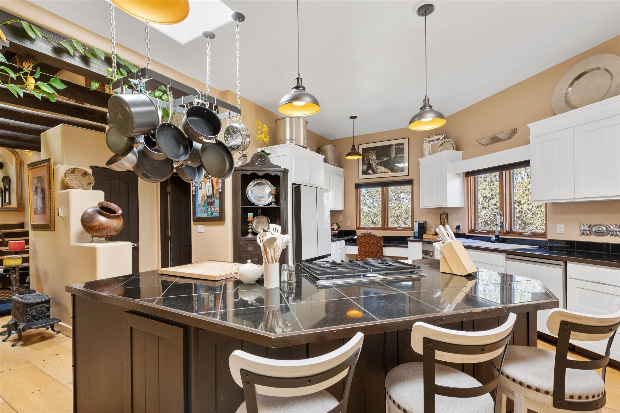 1327 Old Pecos Trail