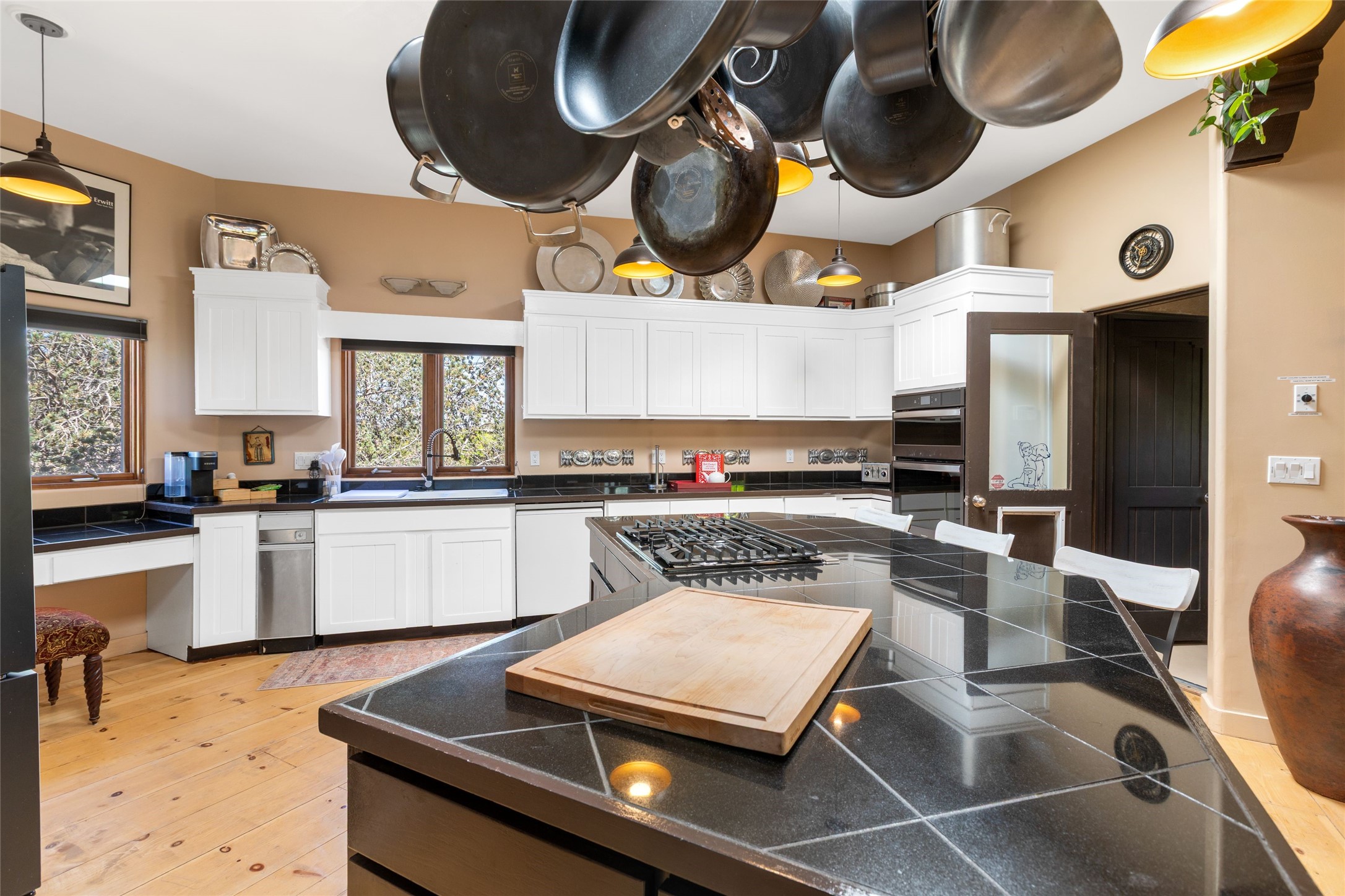 1327 Old Pecos Trail