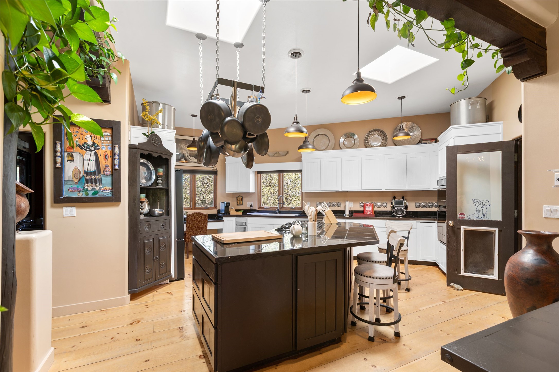 1327 Old Pecos Trail
