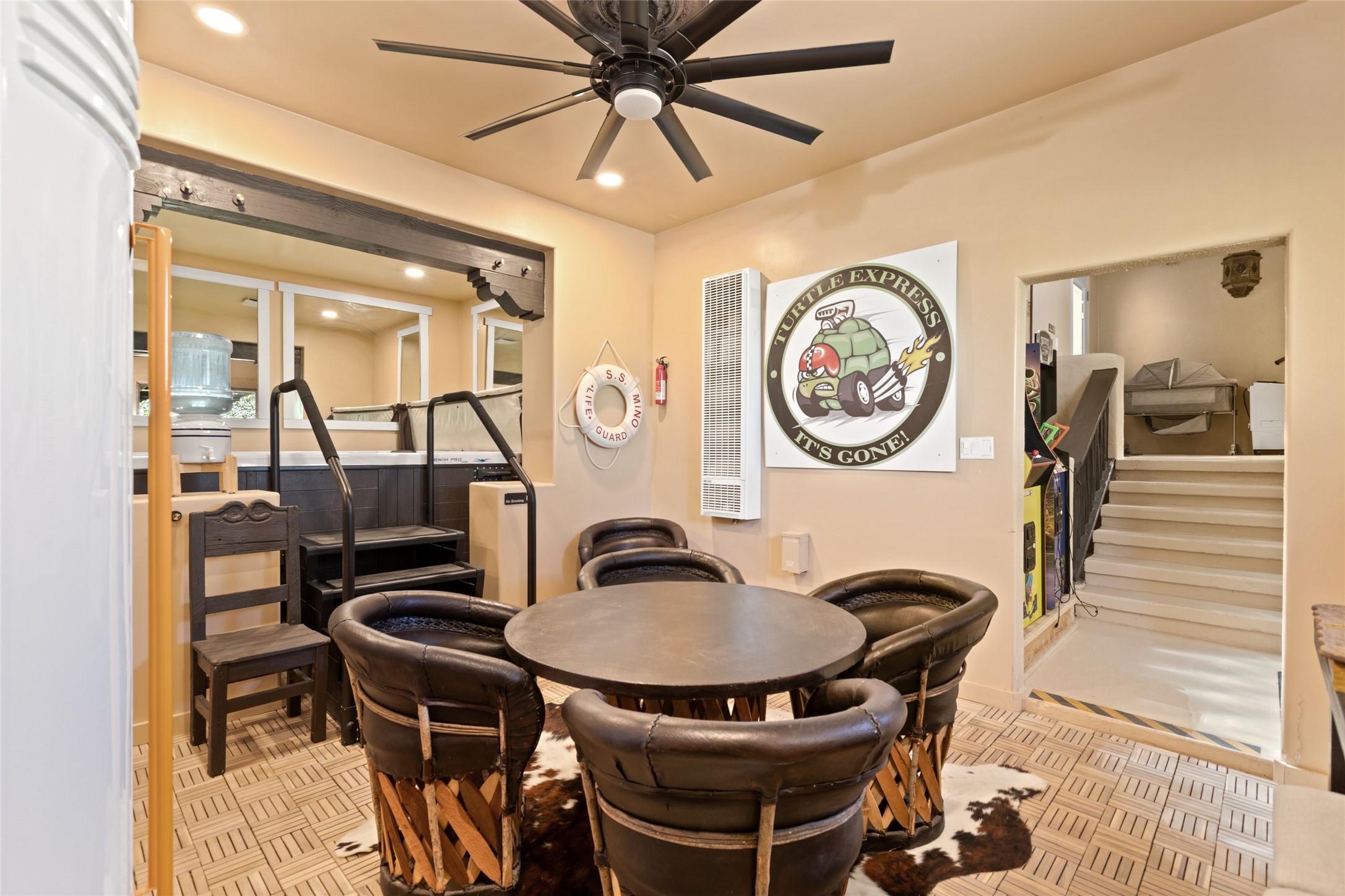 1327 Old Pecos Trail