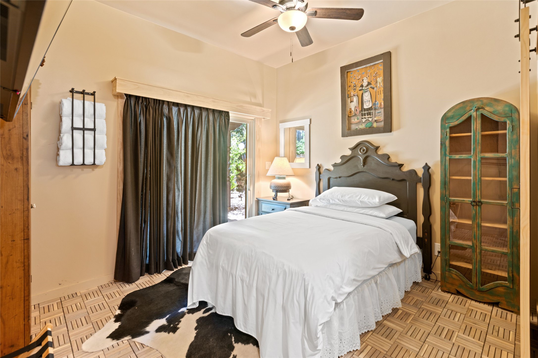 1327 Old Pecos Trail