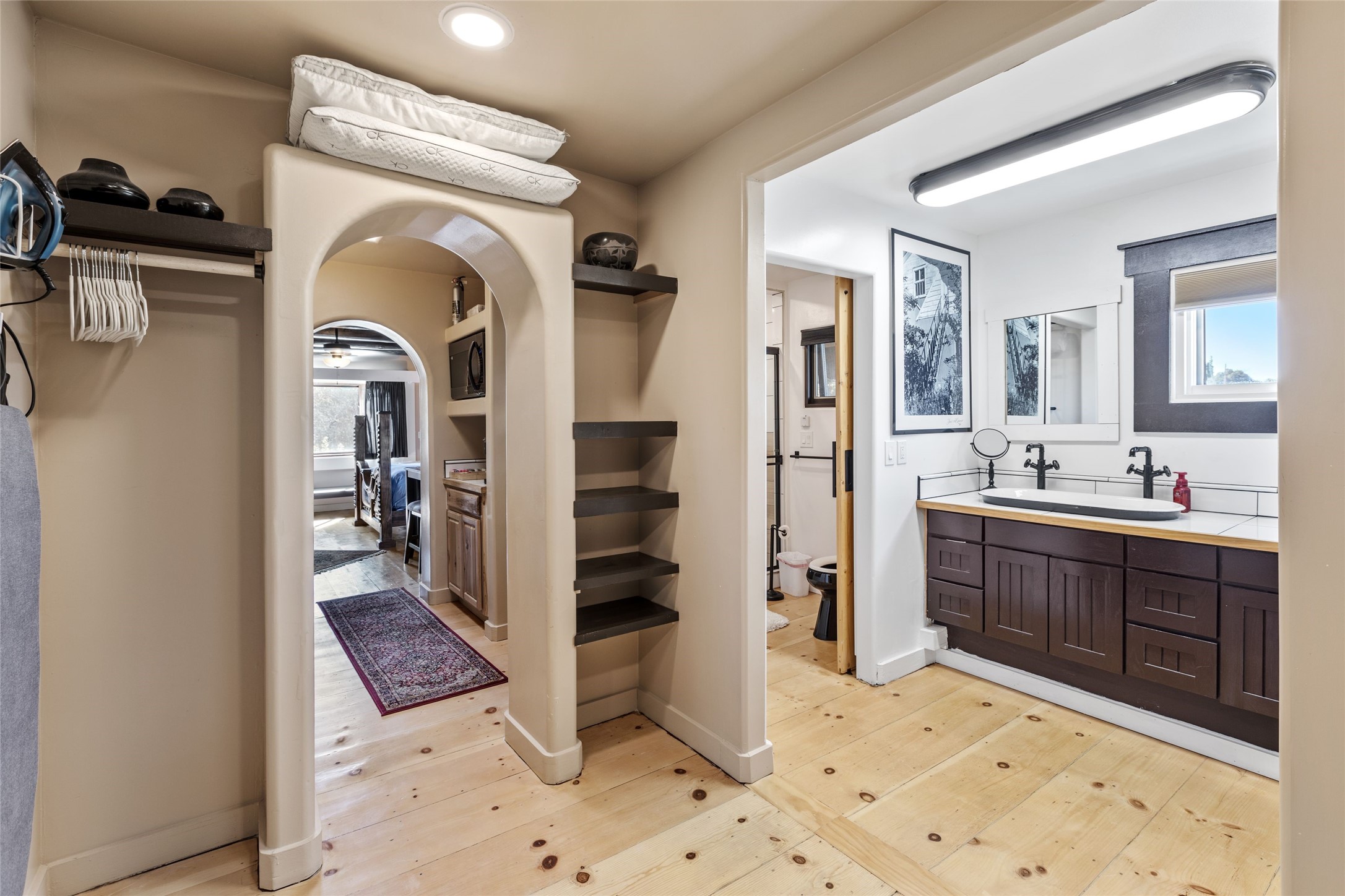 1327 Old Pecos Trail