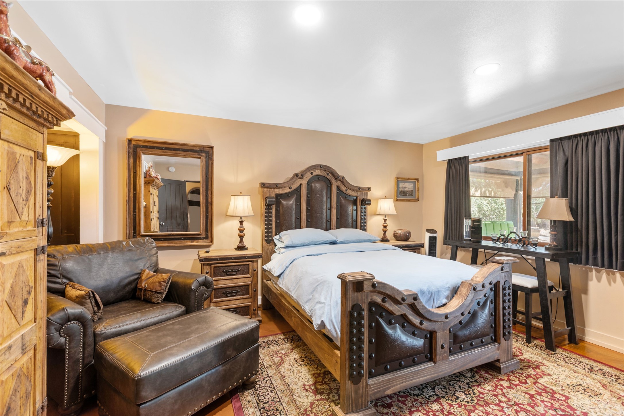 1327 Old Pecos Trail