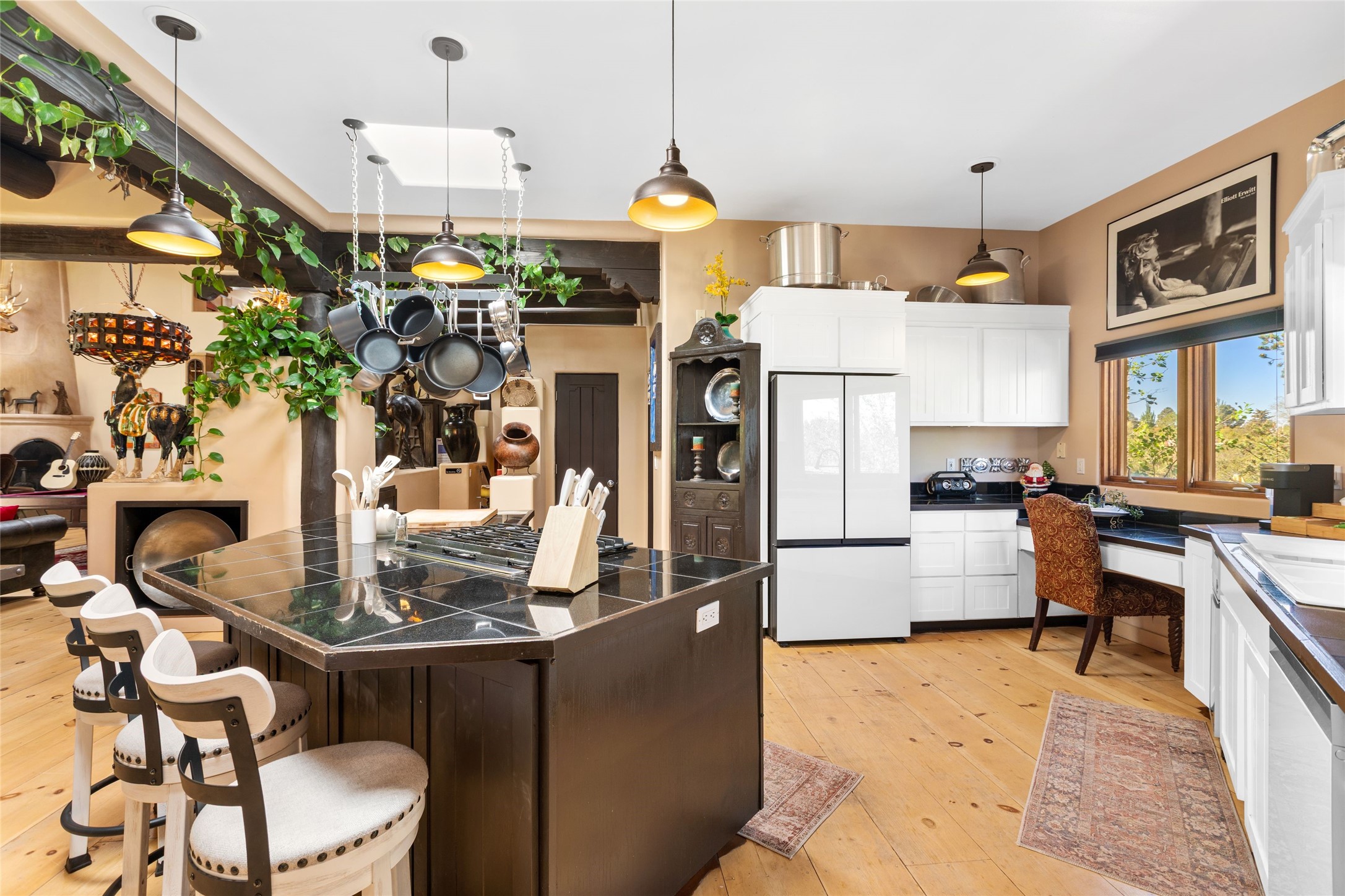 1327 Old Pecos Trail
