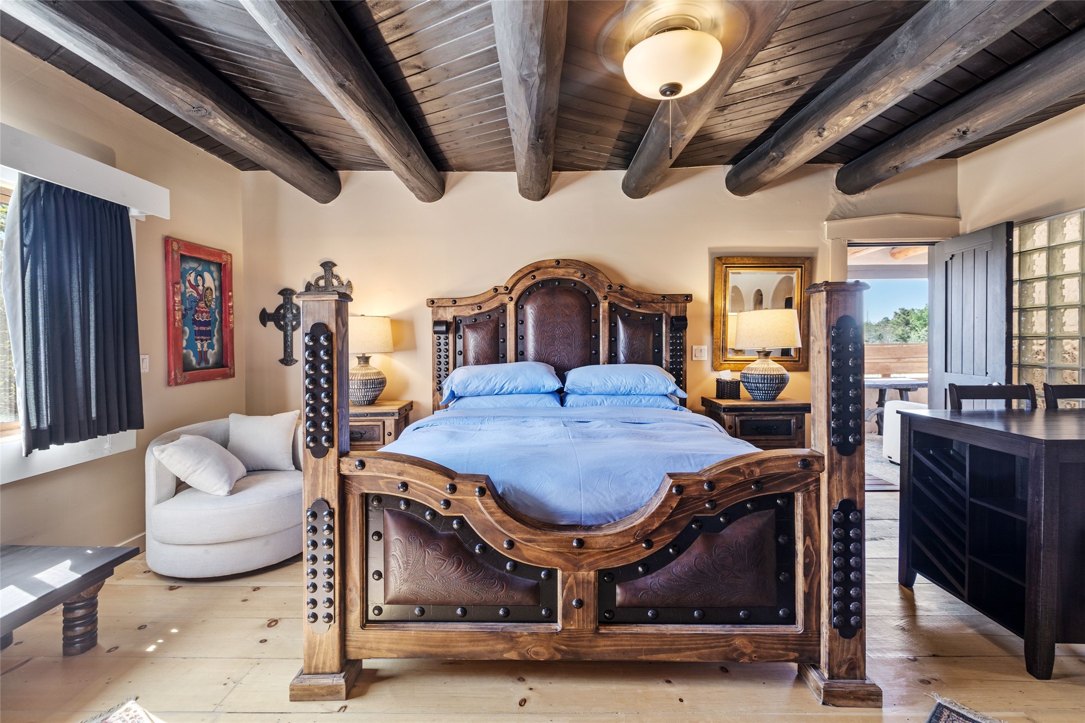 1327 Old Pecos Trail
