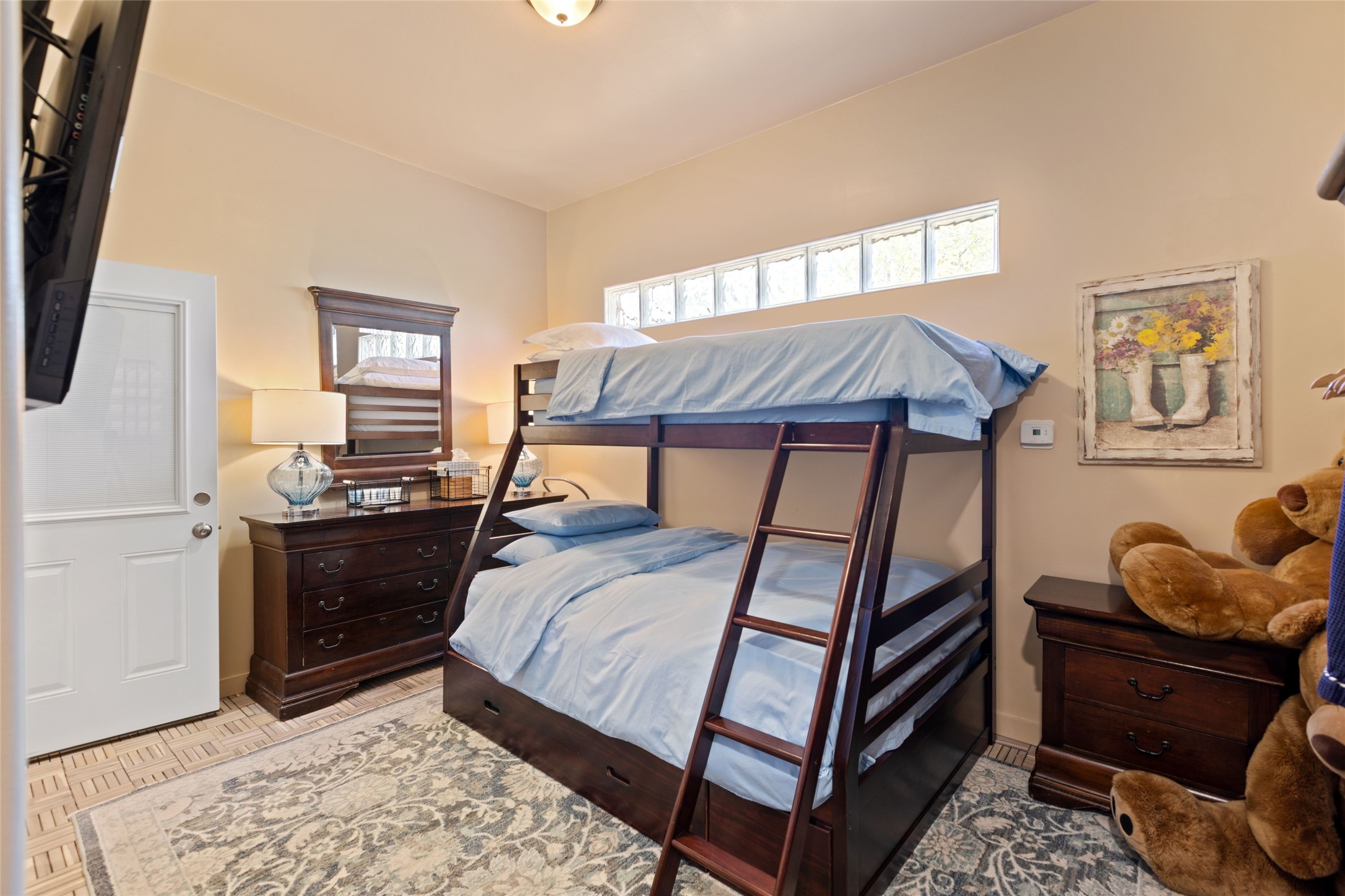 1327 Old Pecos Trail