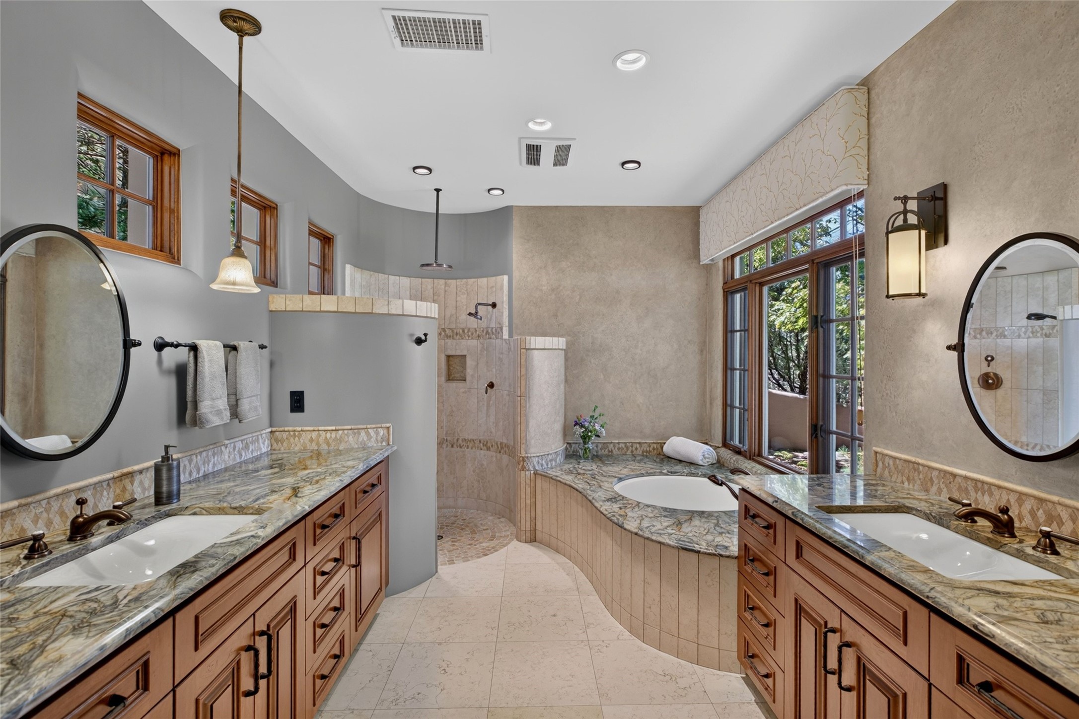 1145 South Summit Ridge