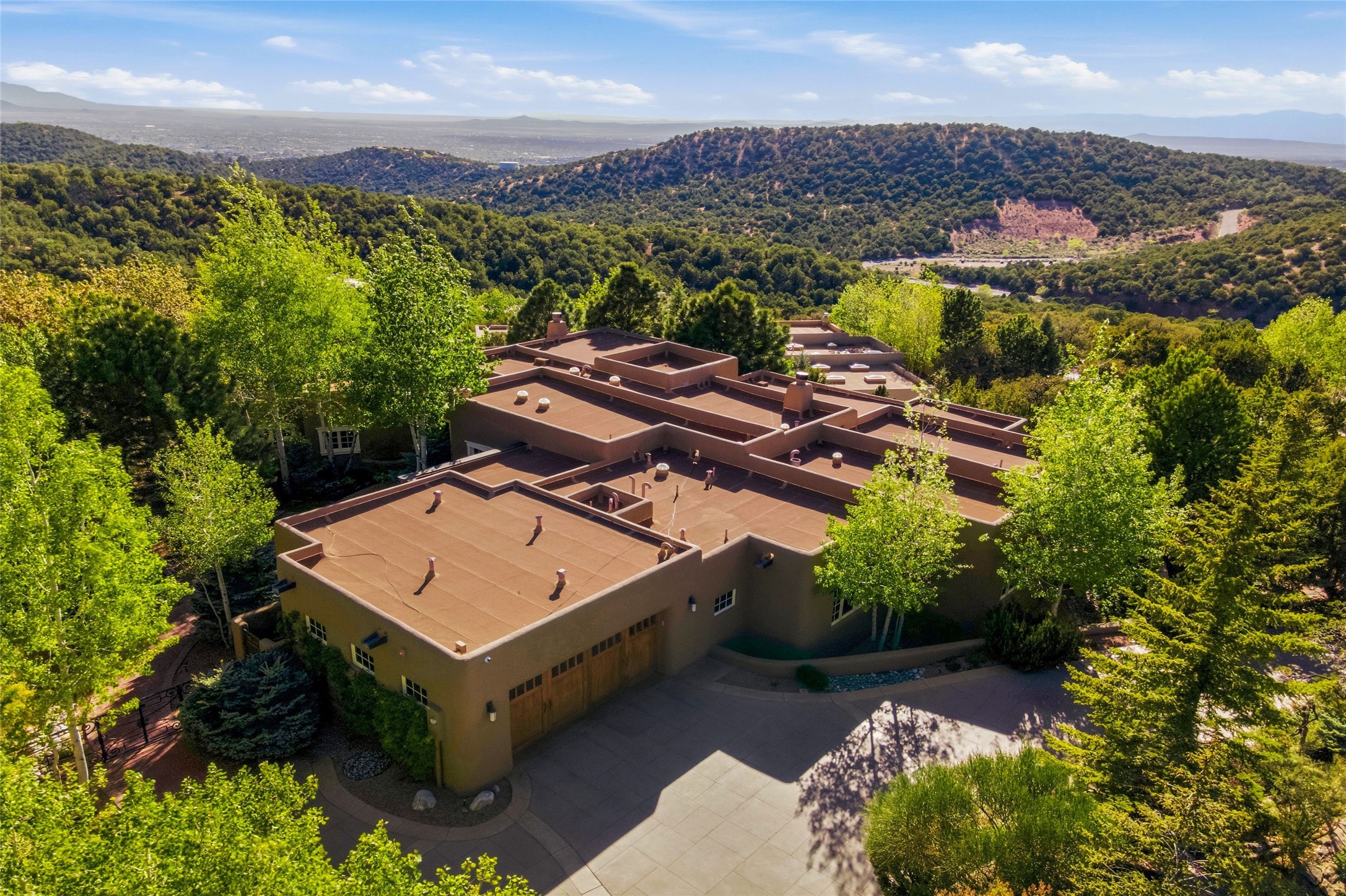 1145 South Summit Ridge